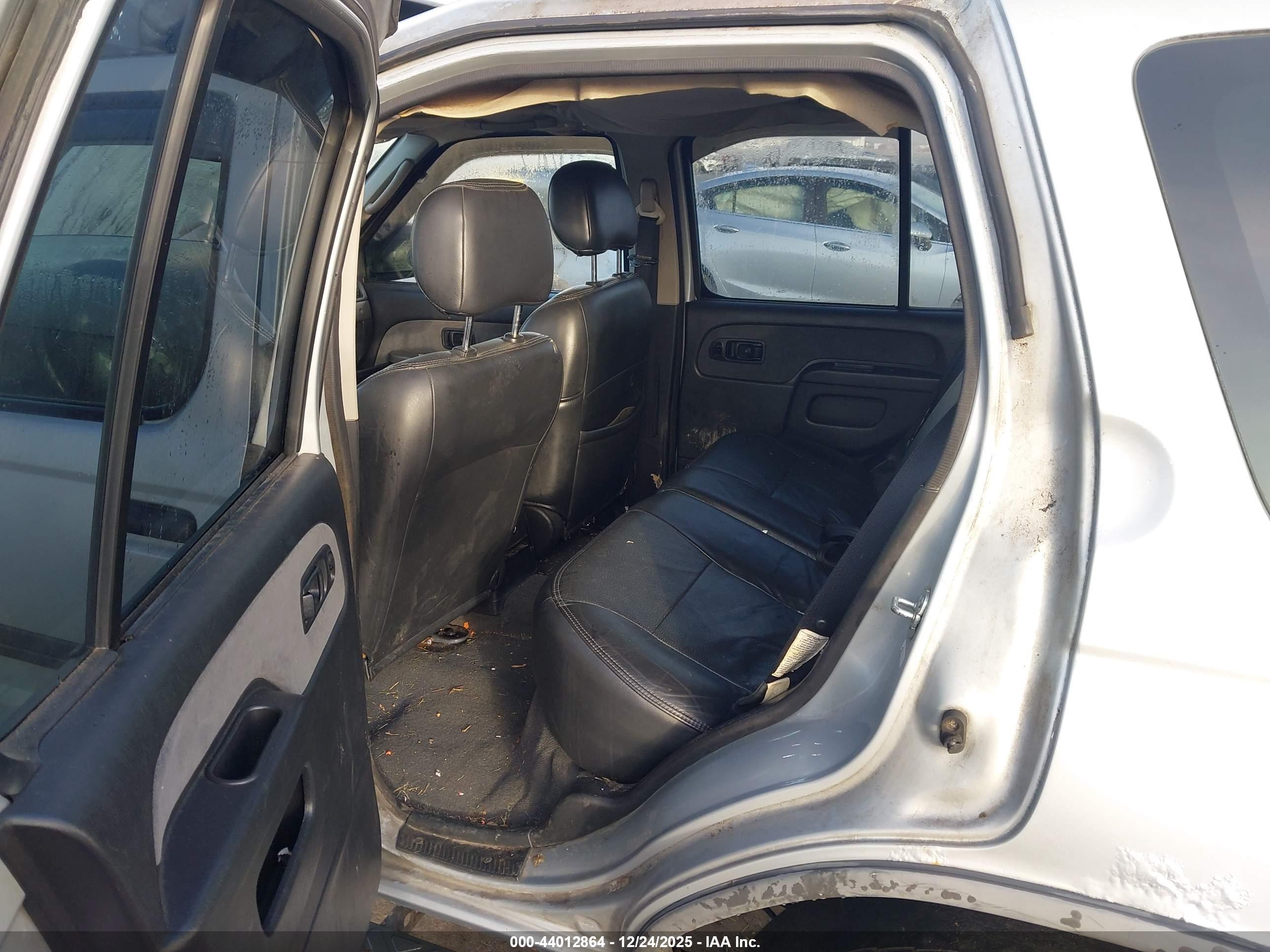 NISSAN XTERRA image 8