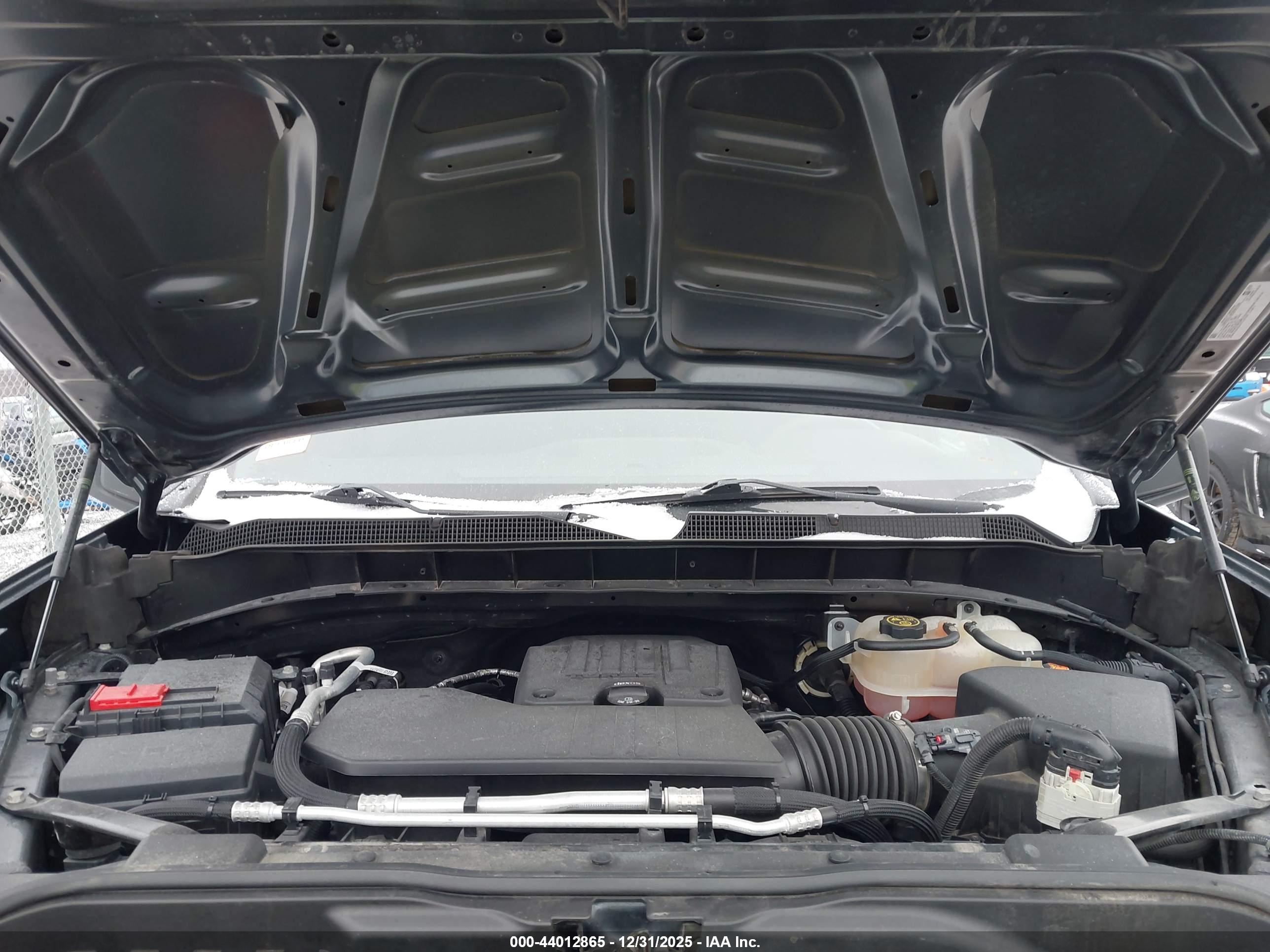 CHEVROLET SILVERADO image 10