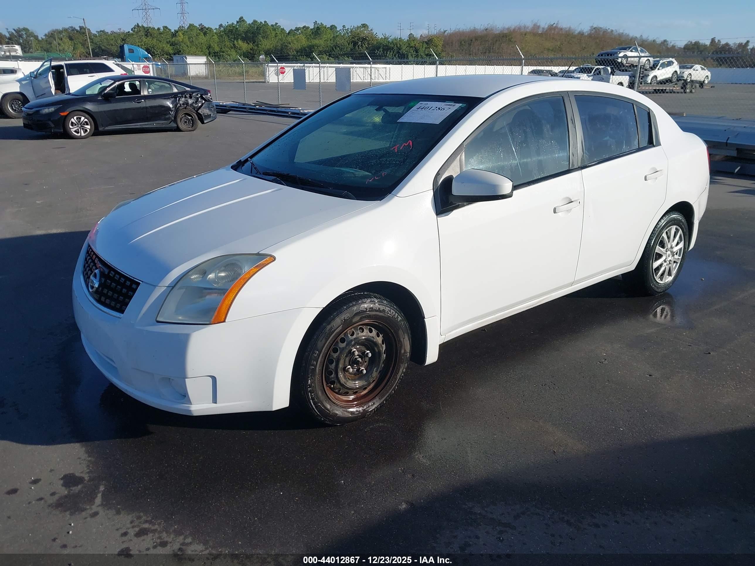 NISSAN SENTRA image 2