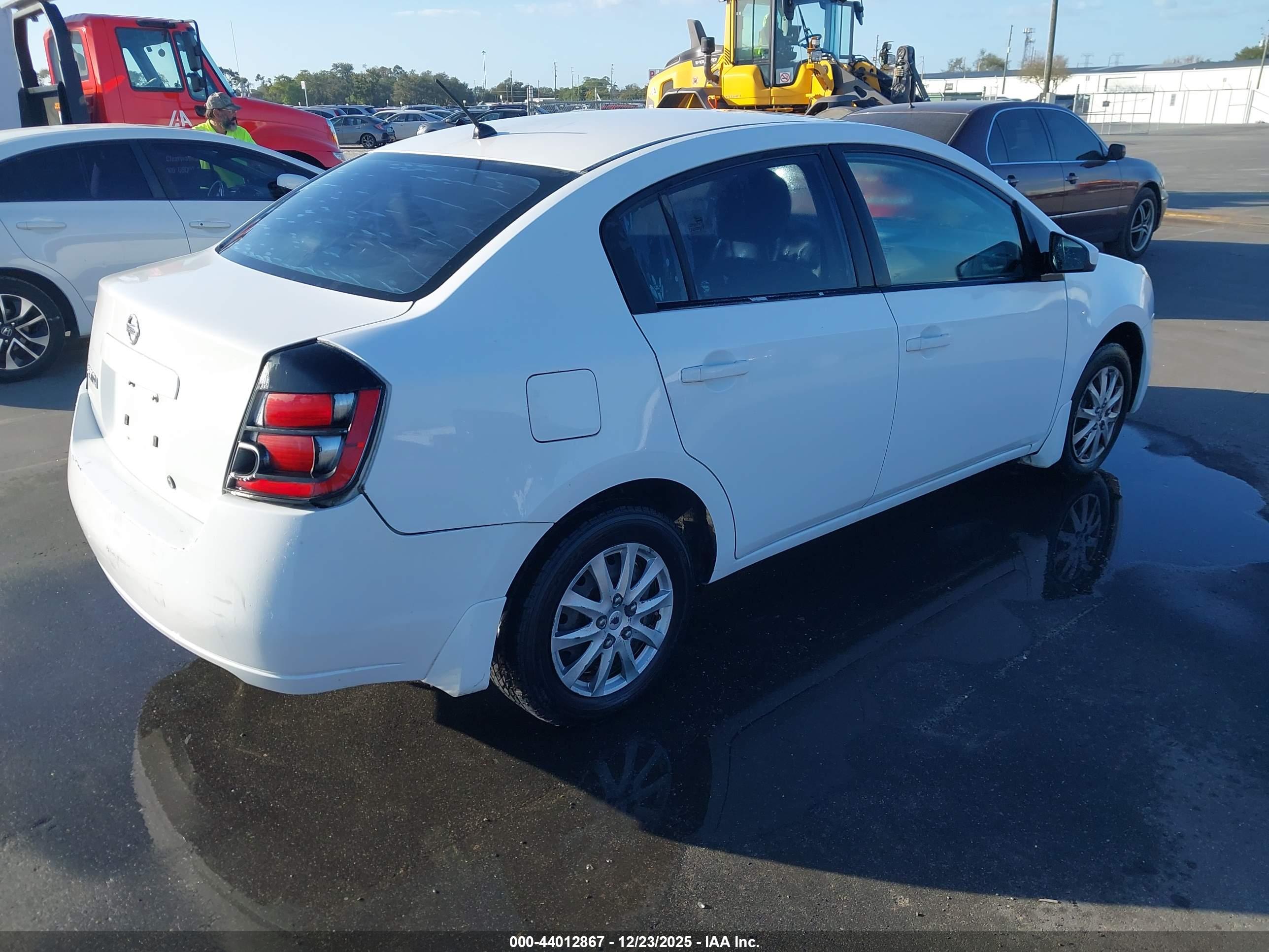 NISSAN SENTRA image 4