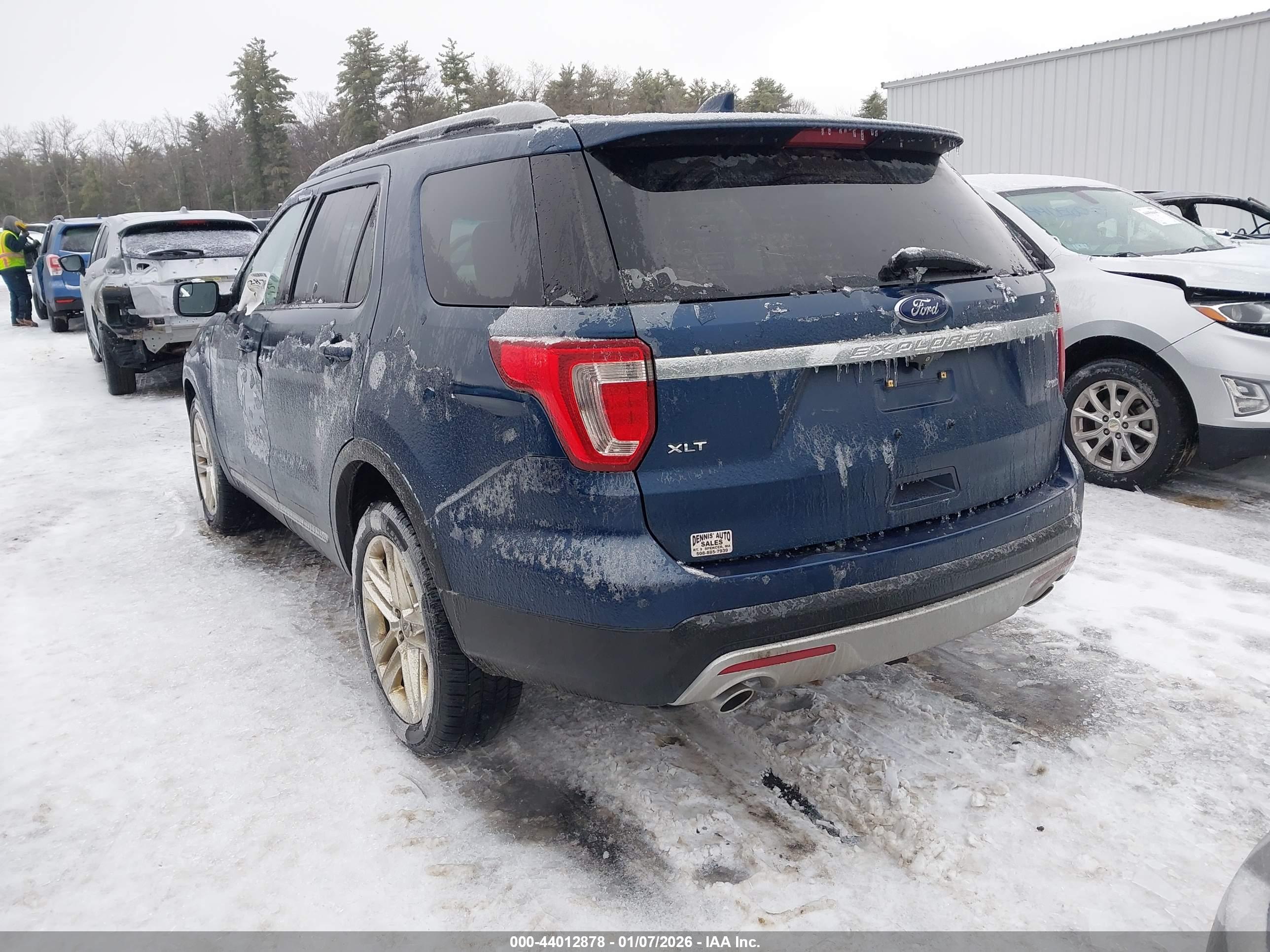 FORD EXPLORER image 3
