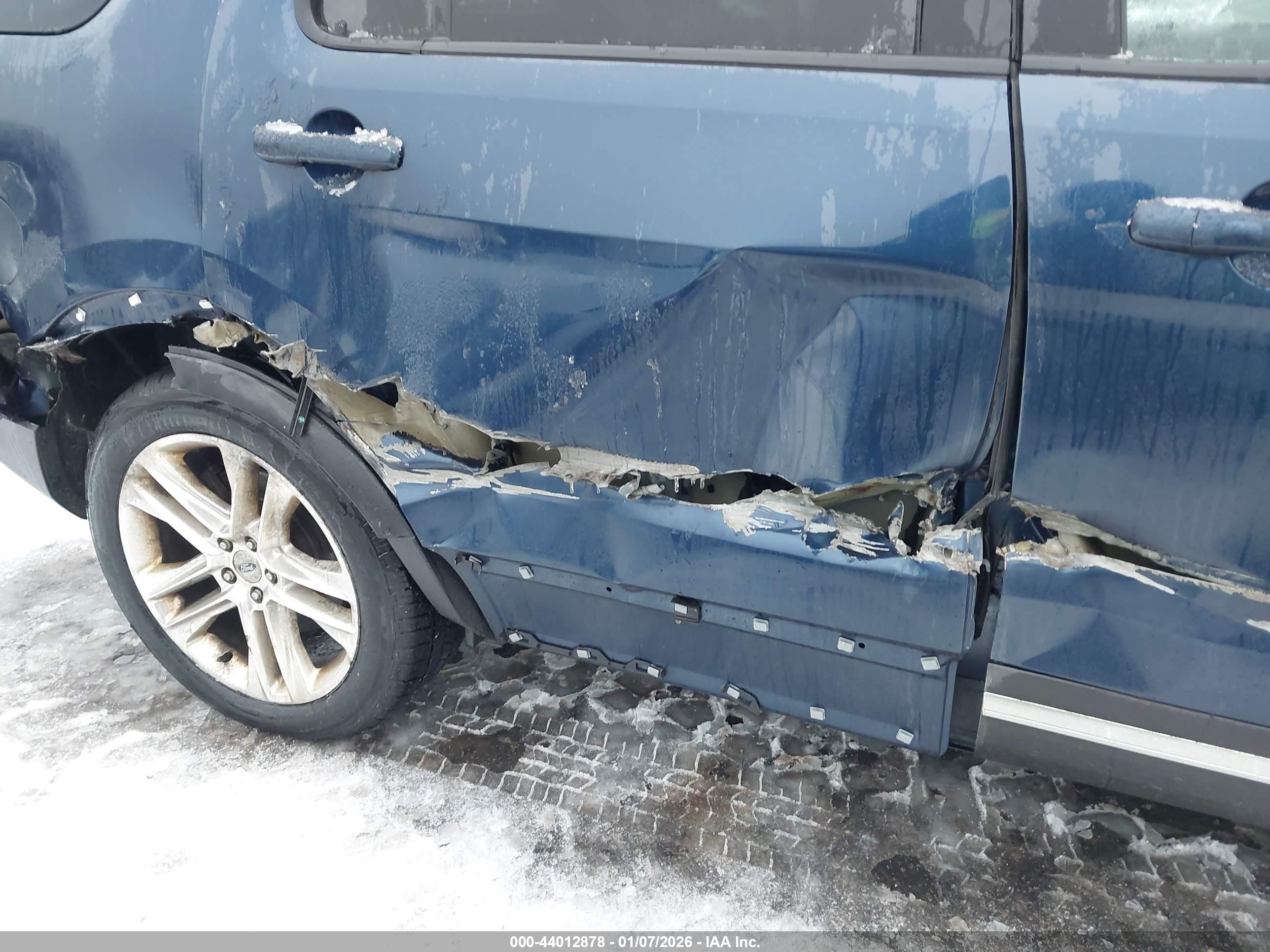 FORD EXPLORER image 6