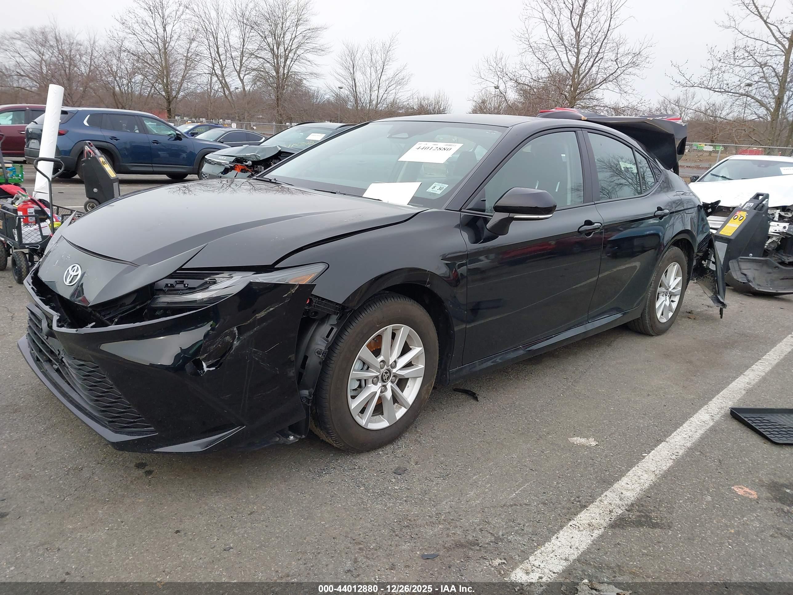 TOYOTA CAMRY image 2