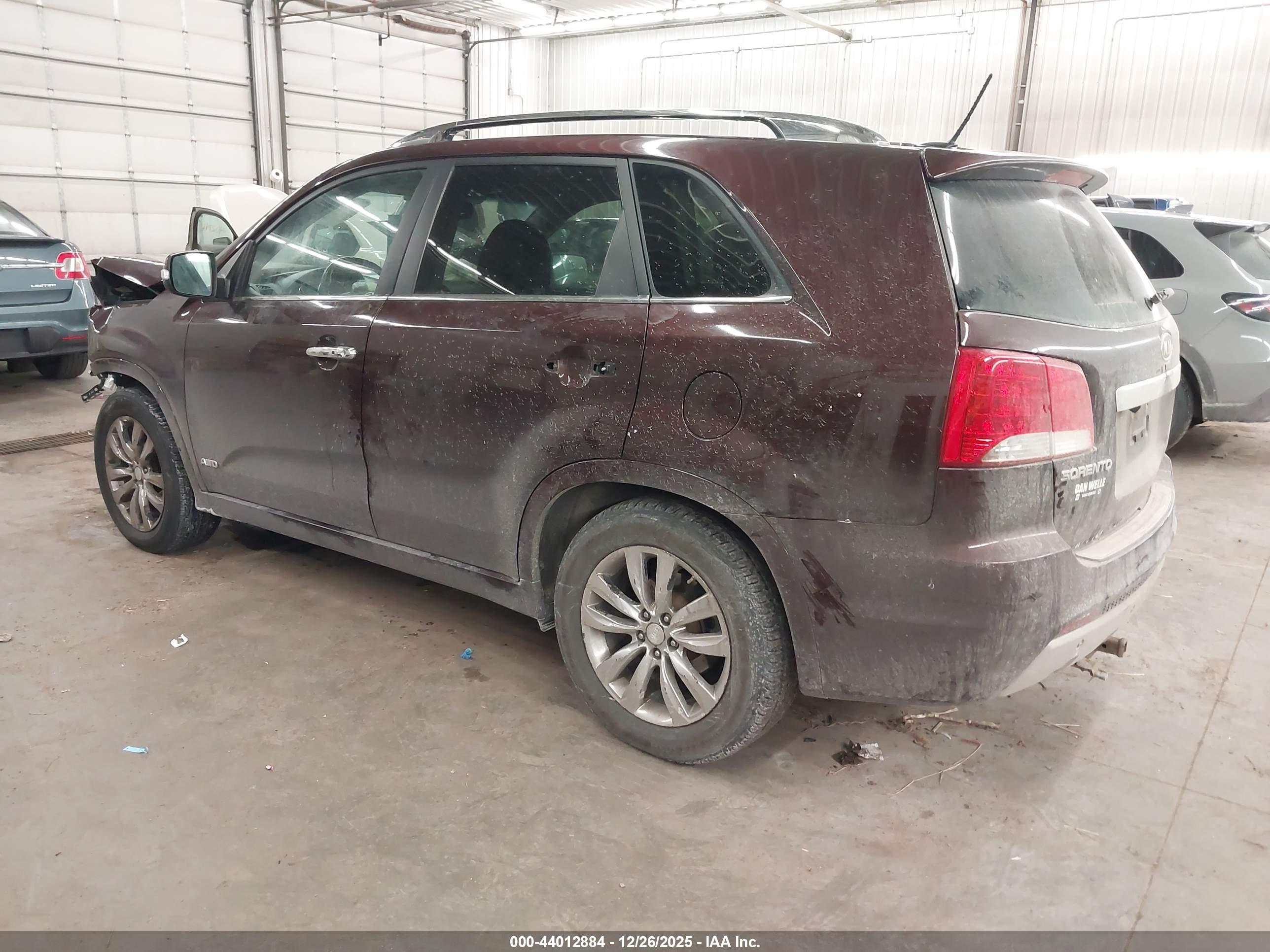 KIA SORENTO image 3