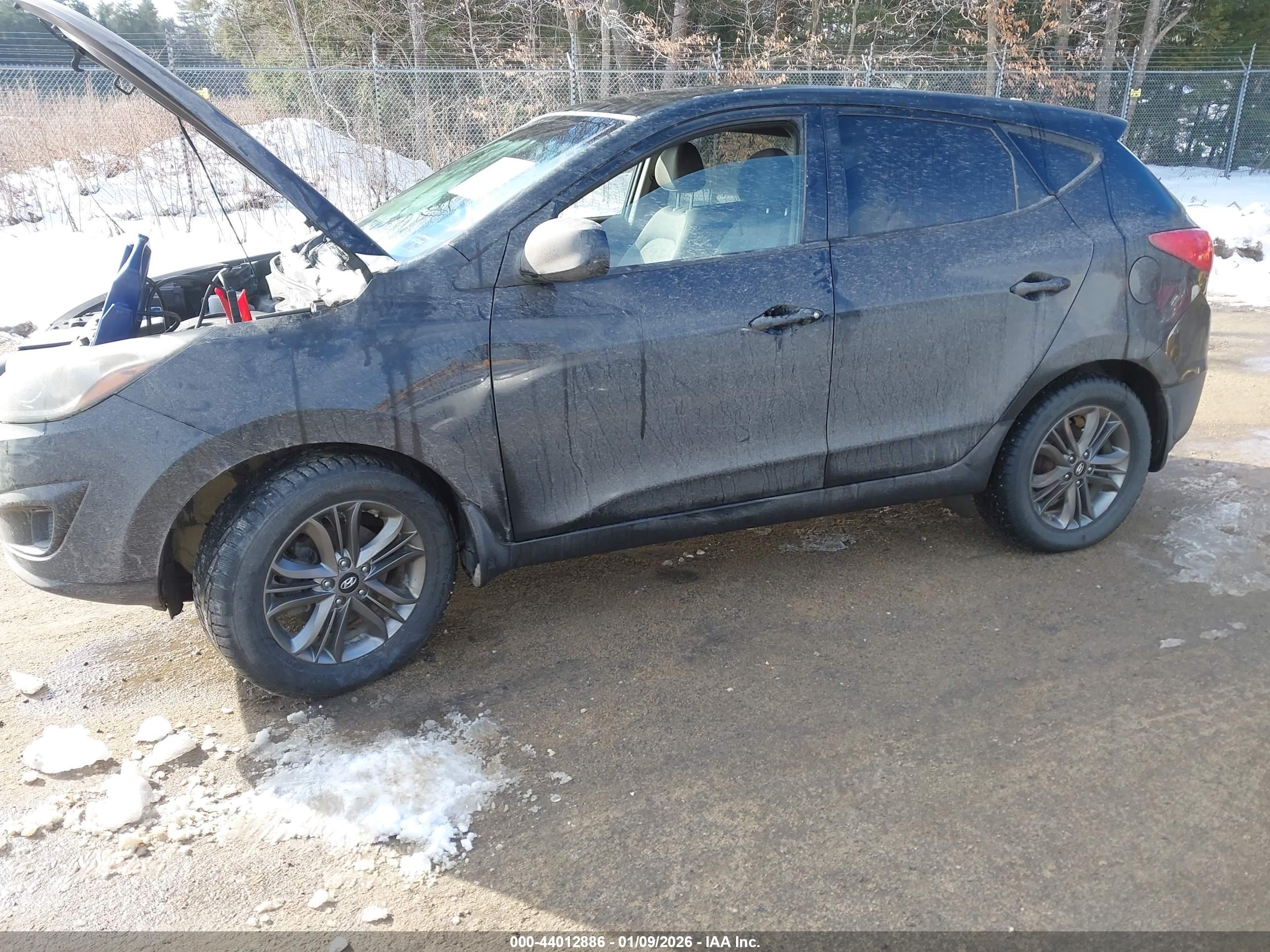 HYUNDAI TUCSON image 2