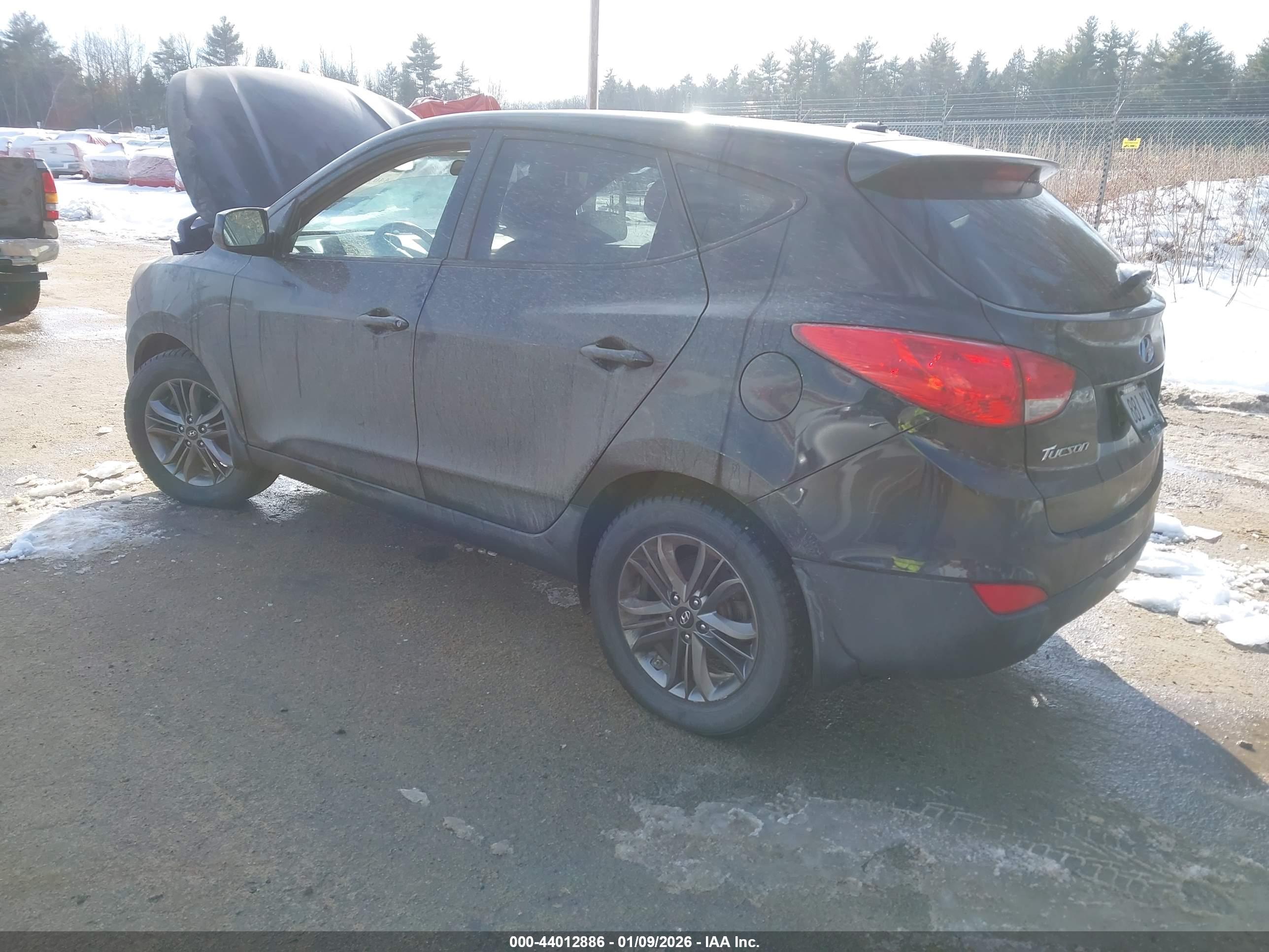 HYUNDAI TUCSON image 3