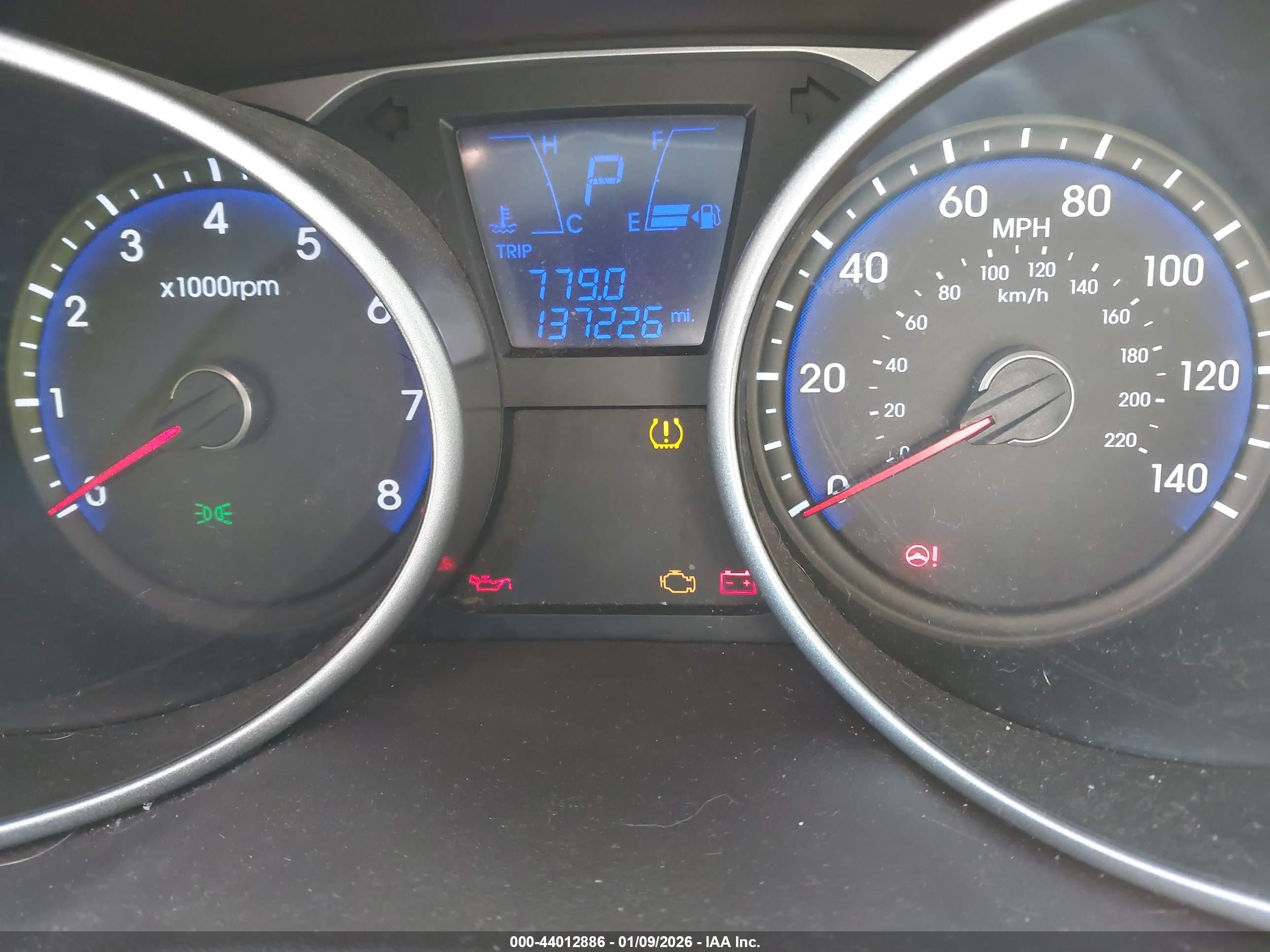 HYUNDAI TUCSON image 7