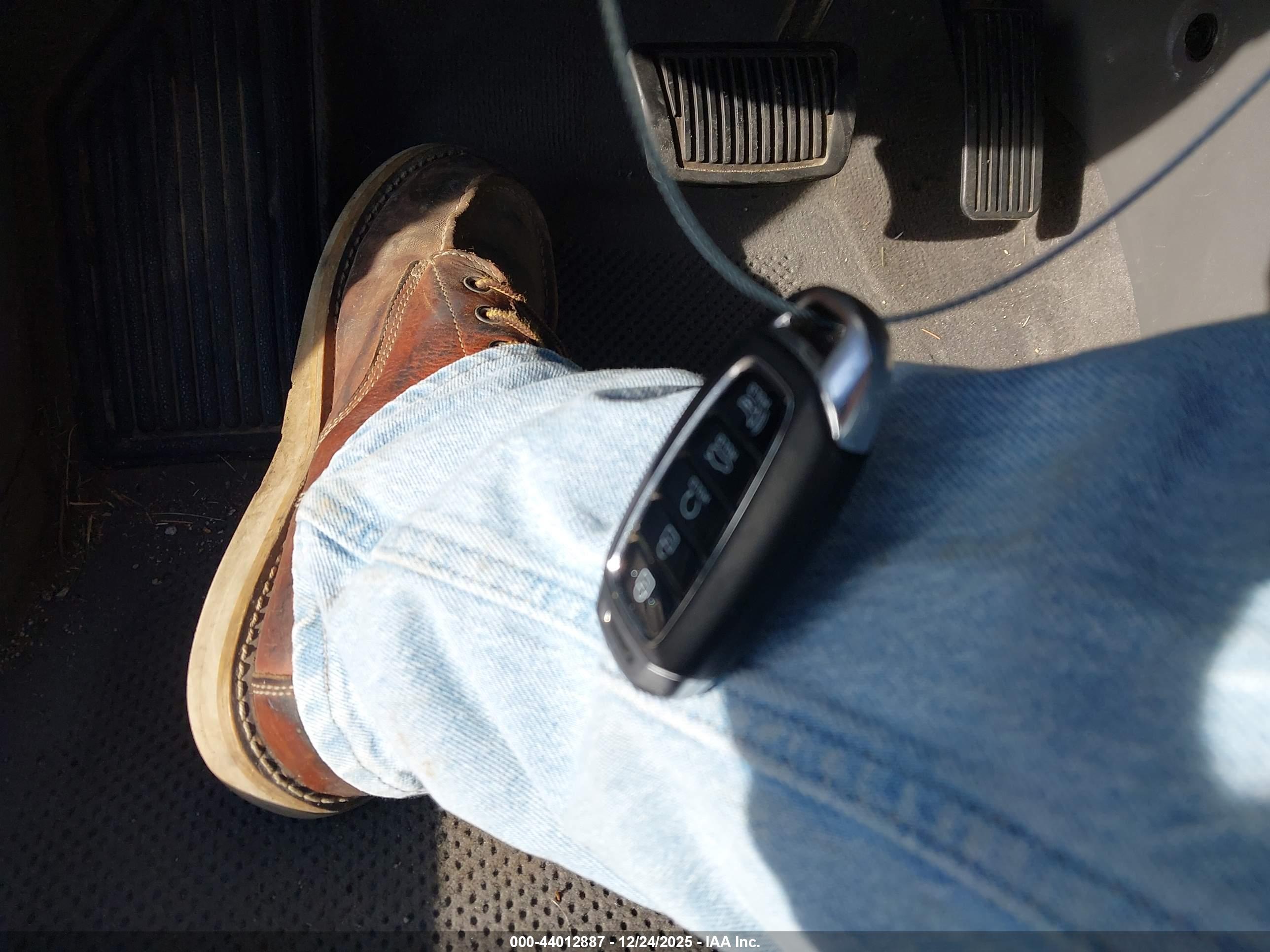 HYUNDAI ELANTRA image 11