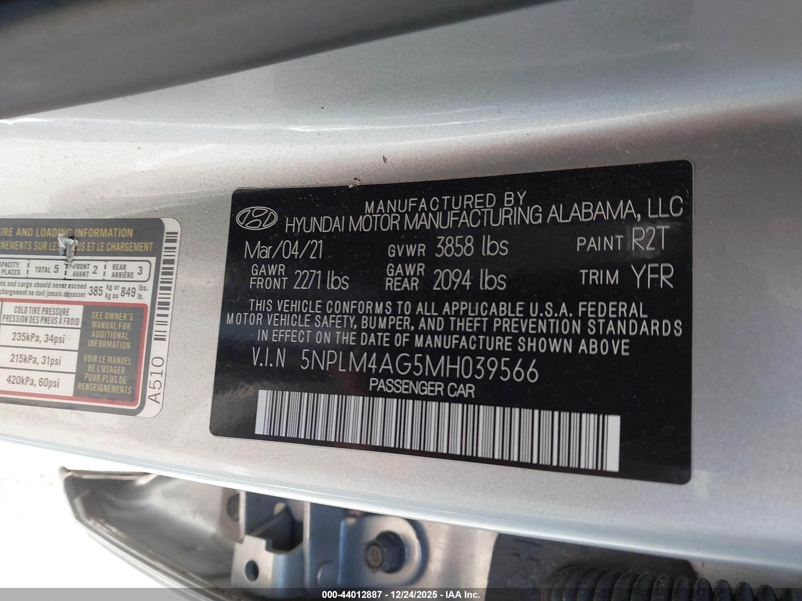 HYUNDAI ELANTRA image 9