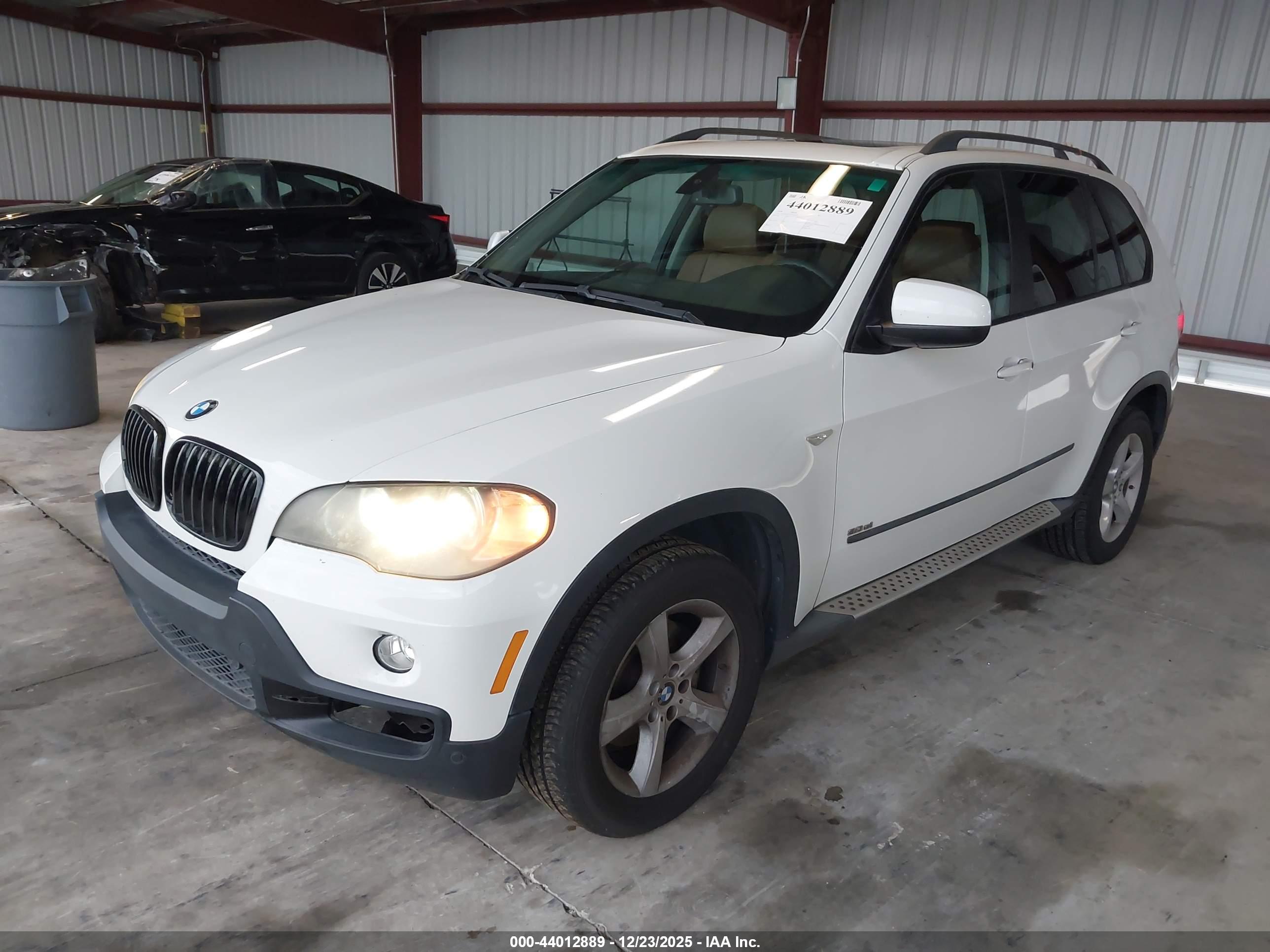 BMW X5 image 2