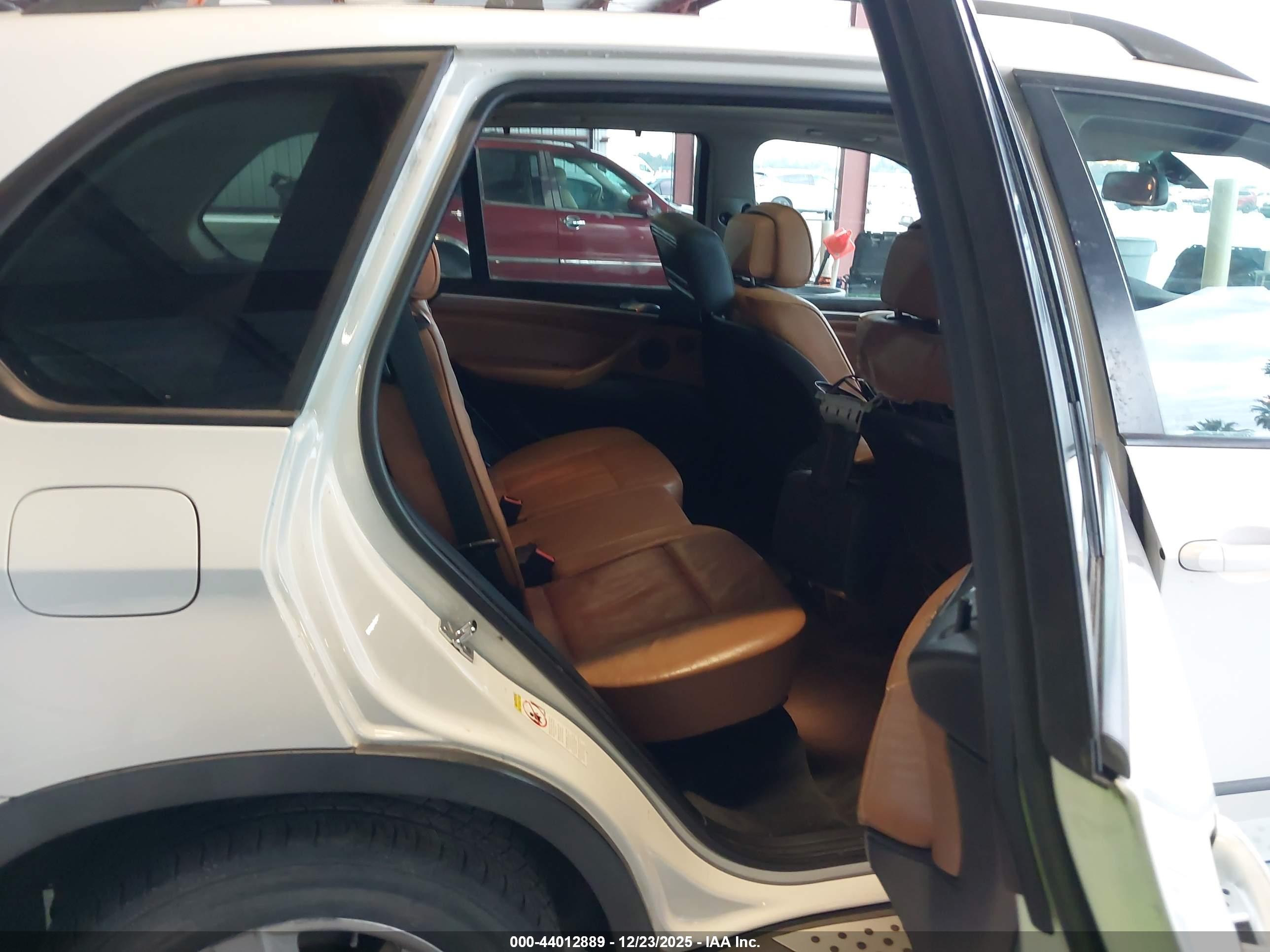 BMW X5 image 8