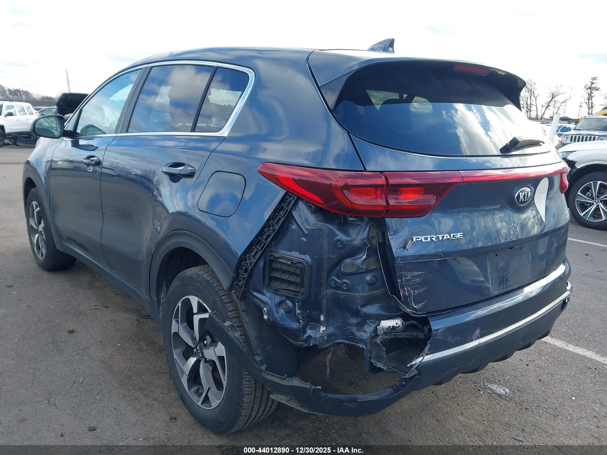 KIA SPORTAGE image 3