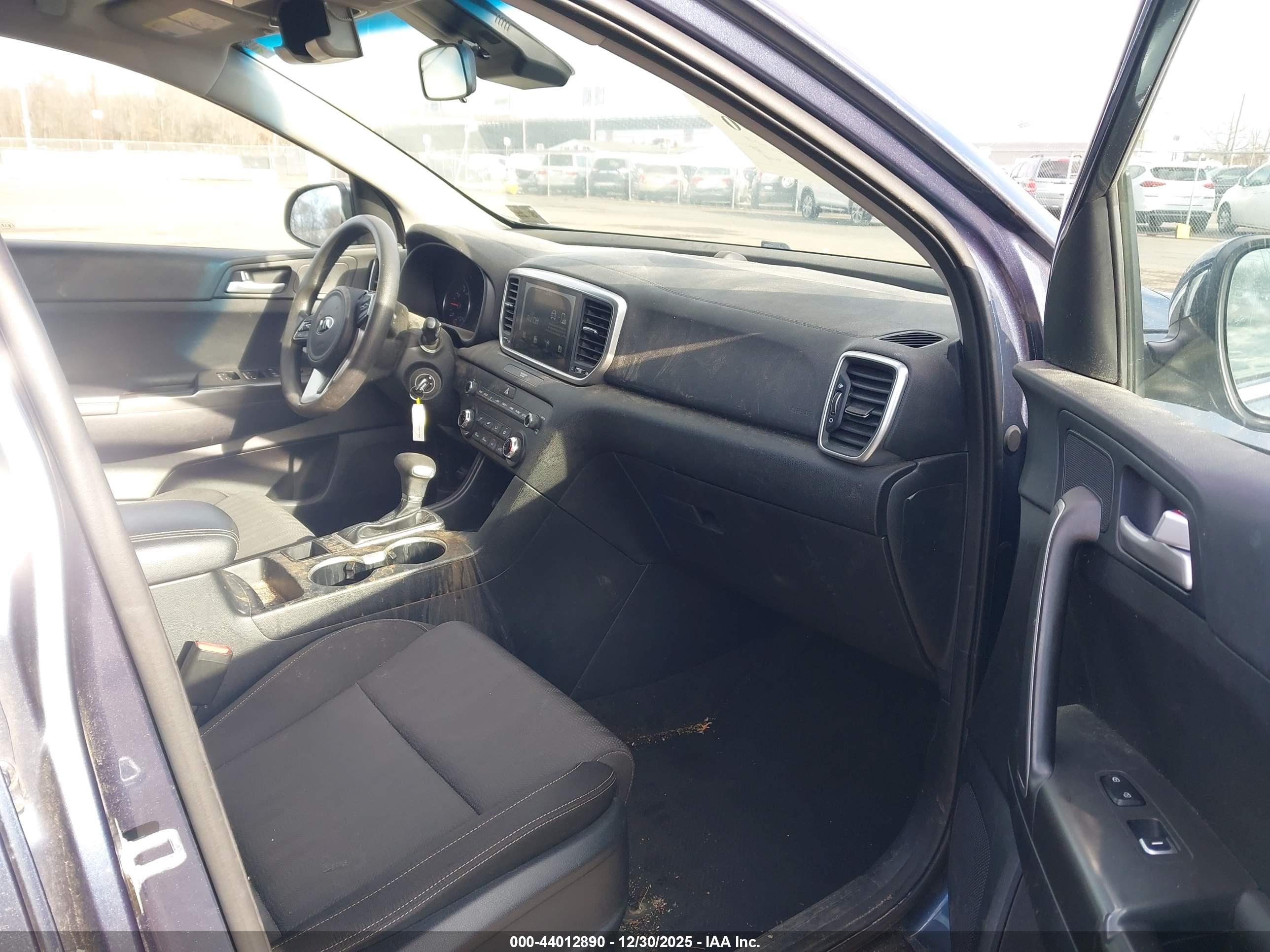 KIA SPORTAGE image 5