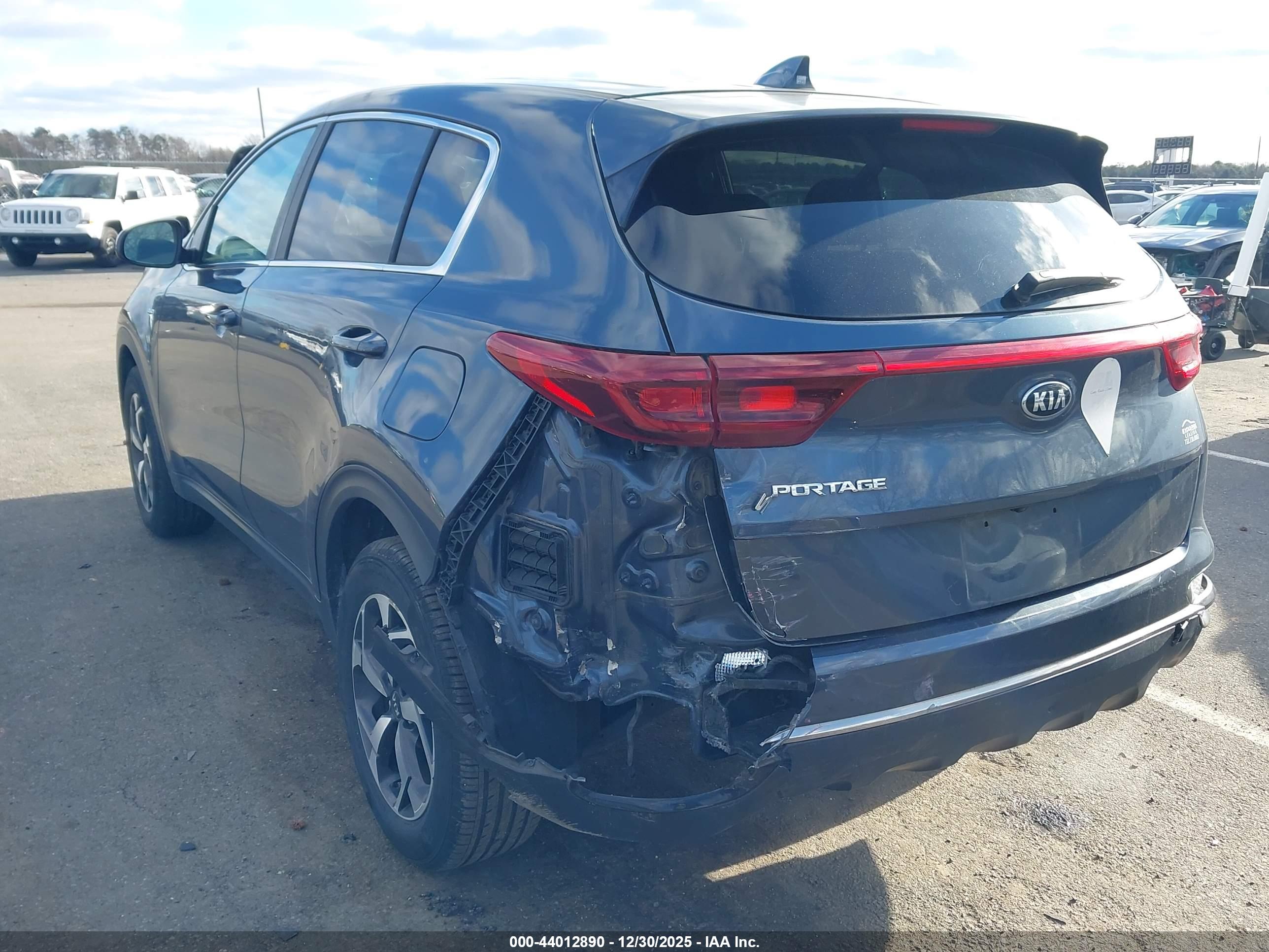 KIA SPORTAGE image 6