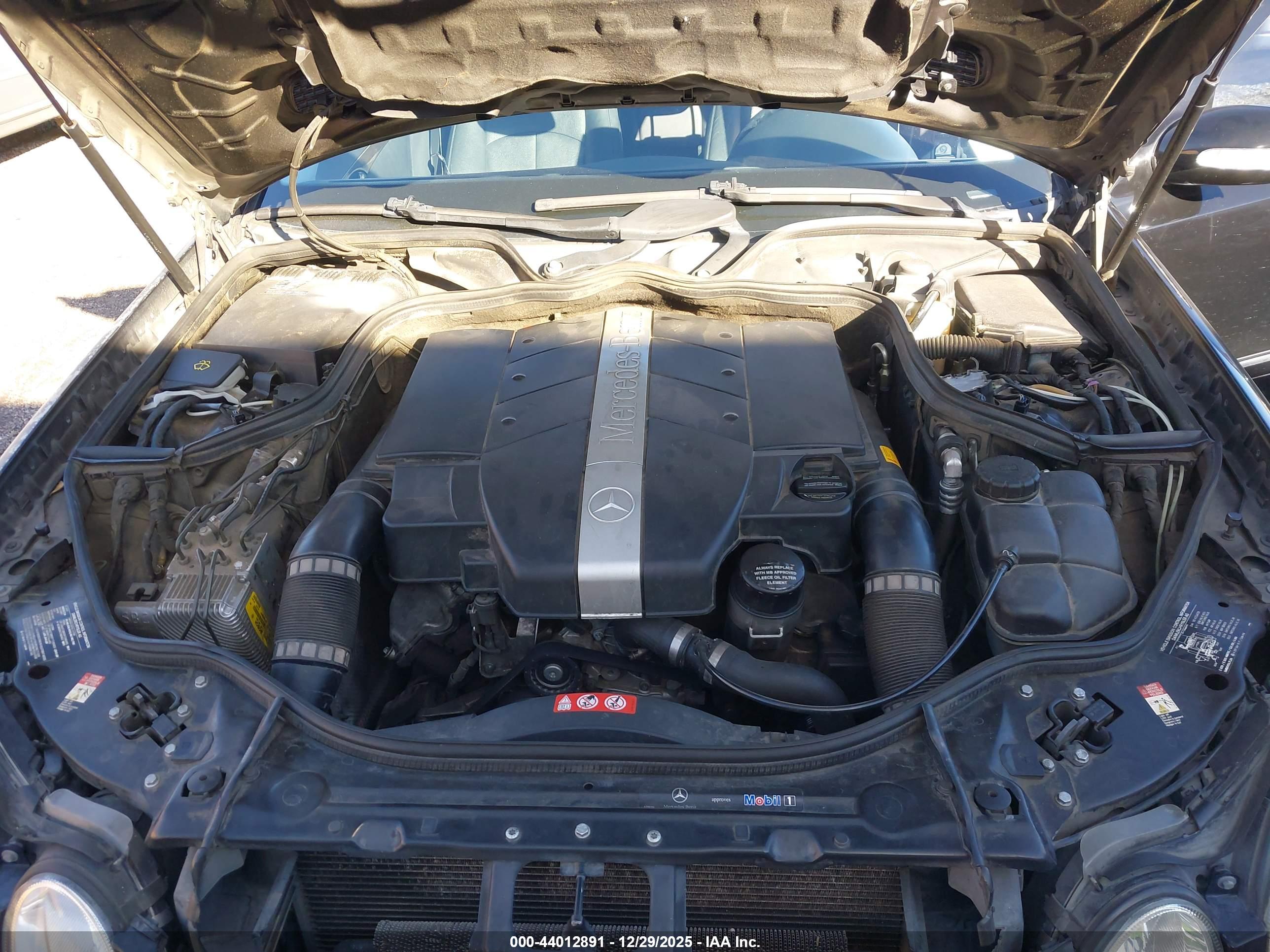 MERCEDES-BENZ E image 10