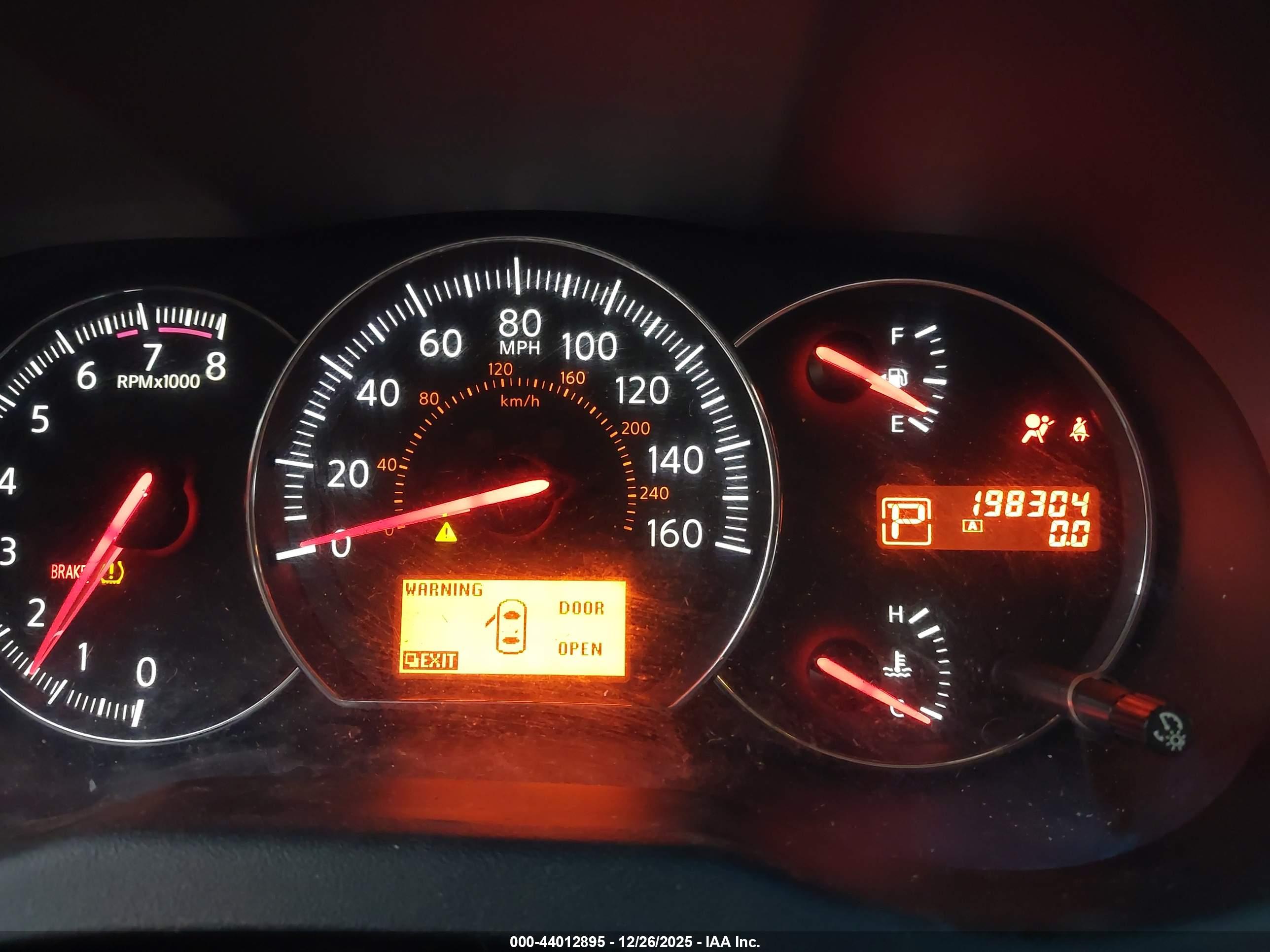 NISSAN MAXIMA image 7