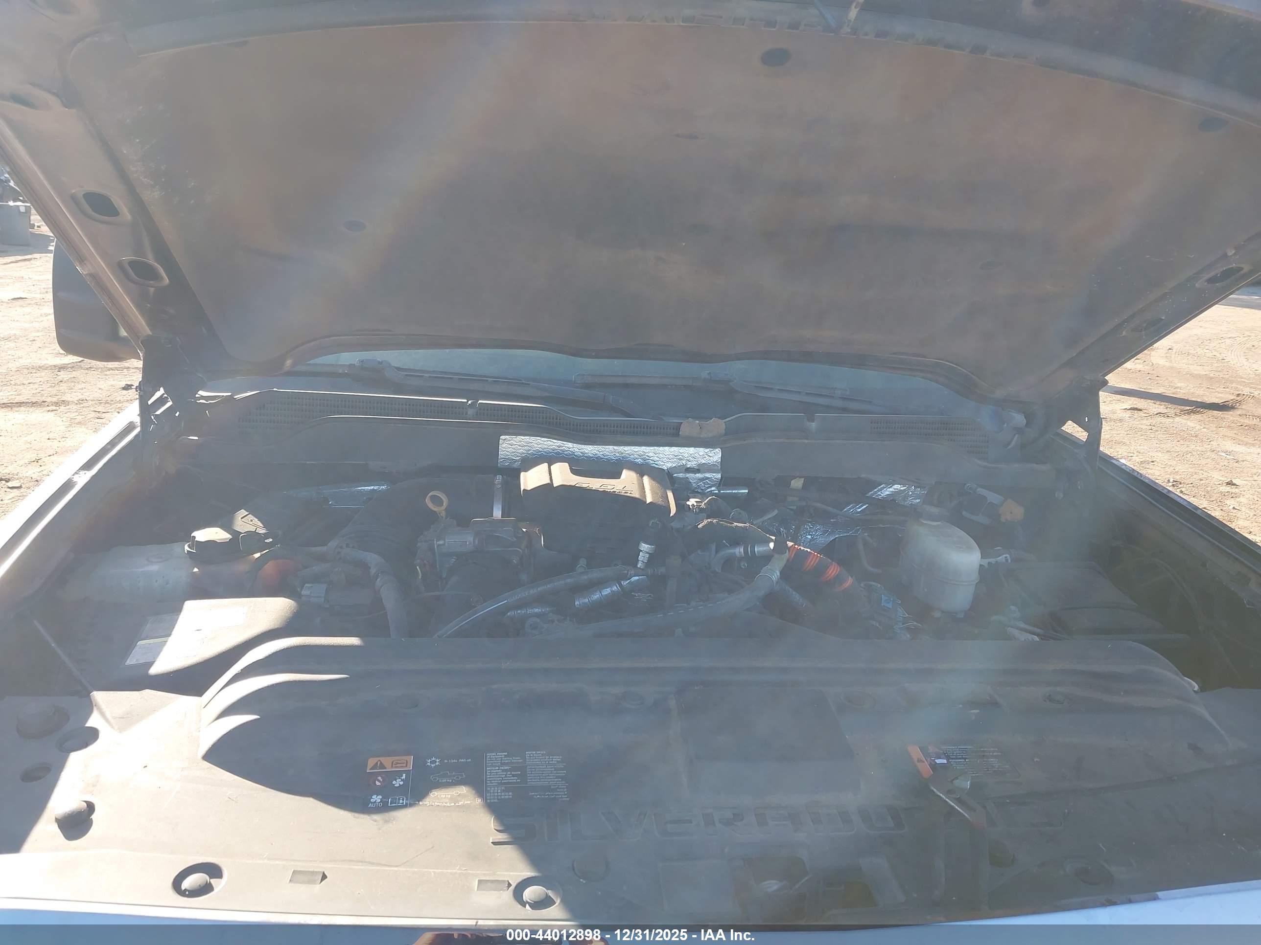 CHEVROLET SILVERADO image 10