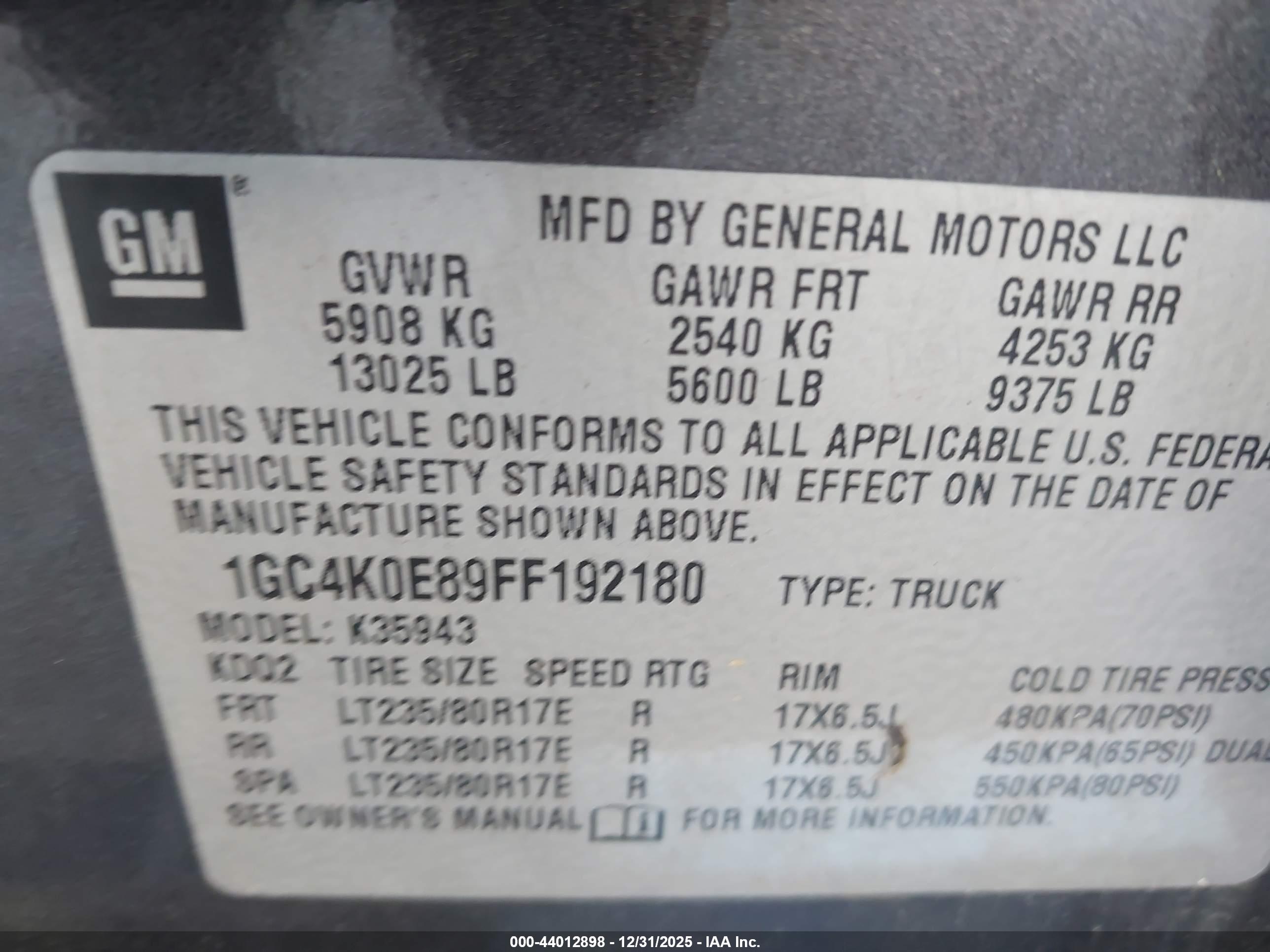 CHEVROLET SILVERADO image 9