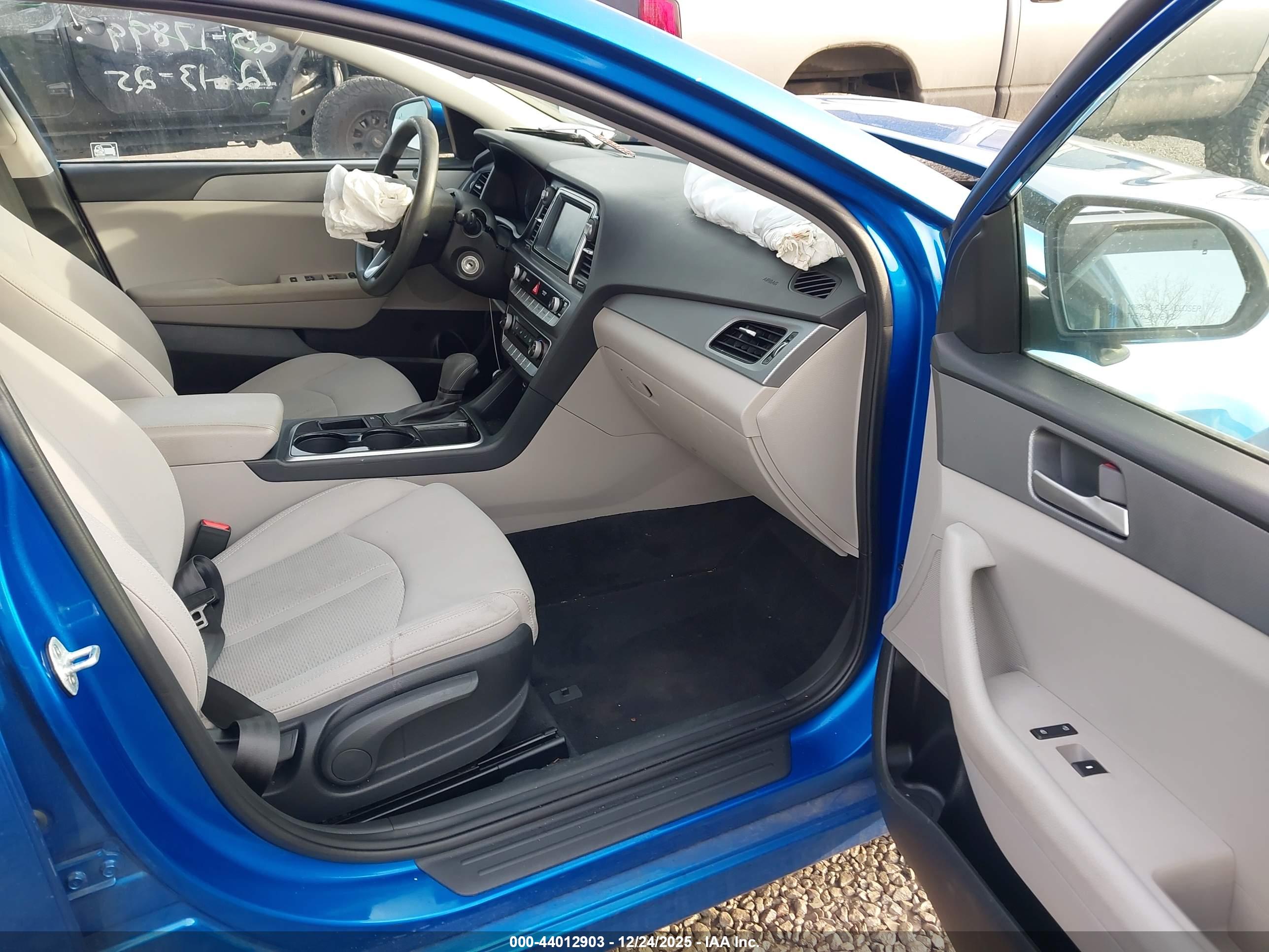HYUNDAI SONATA image 5