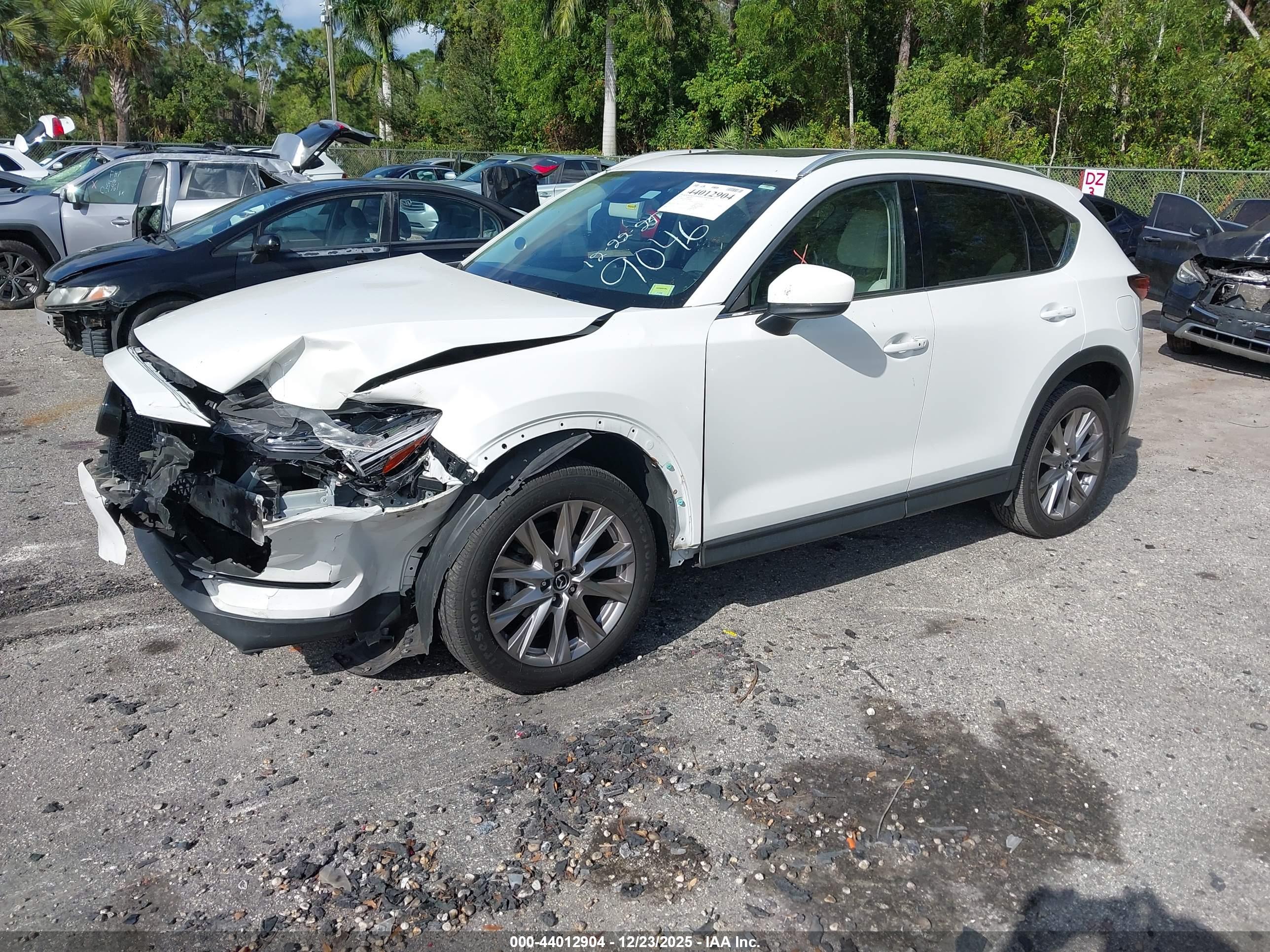 MAZDA CX-5 image 2