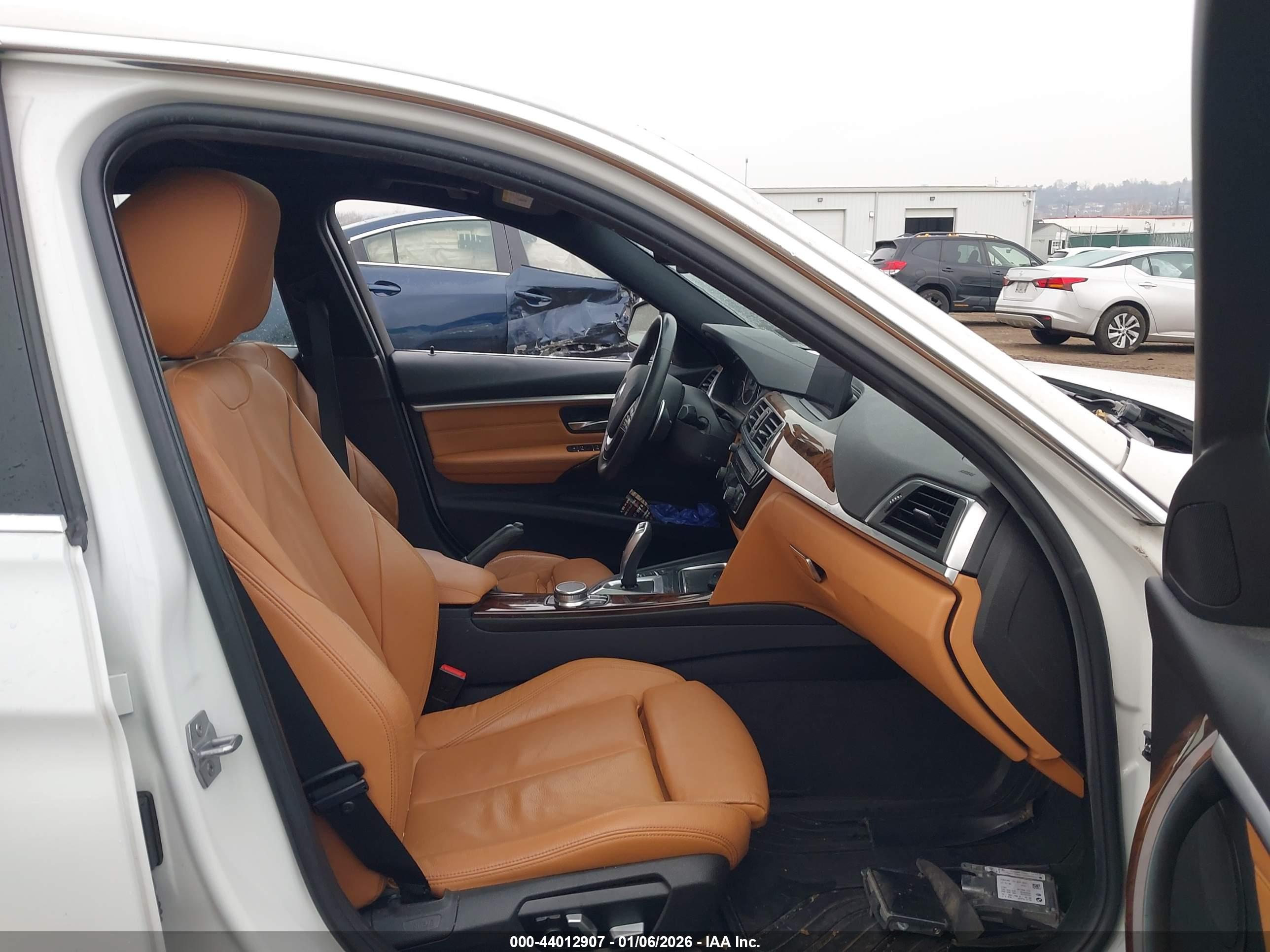 BMW 330E image 5