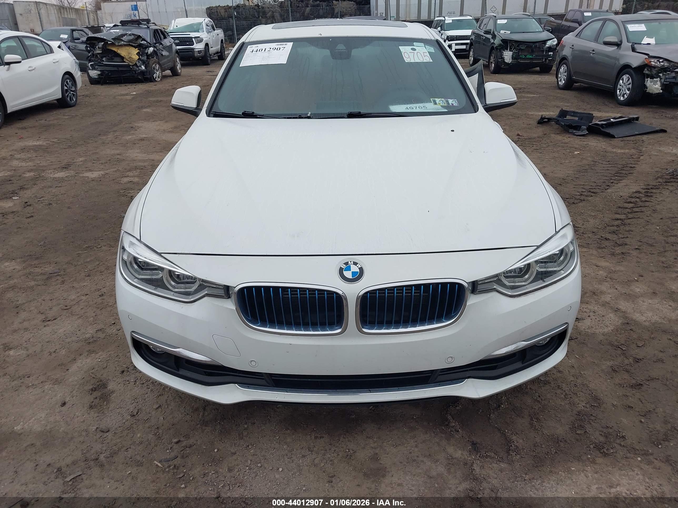 BMW 330E image 6