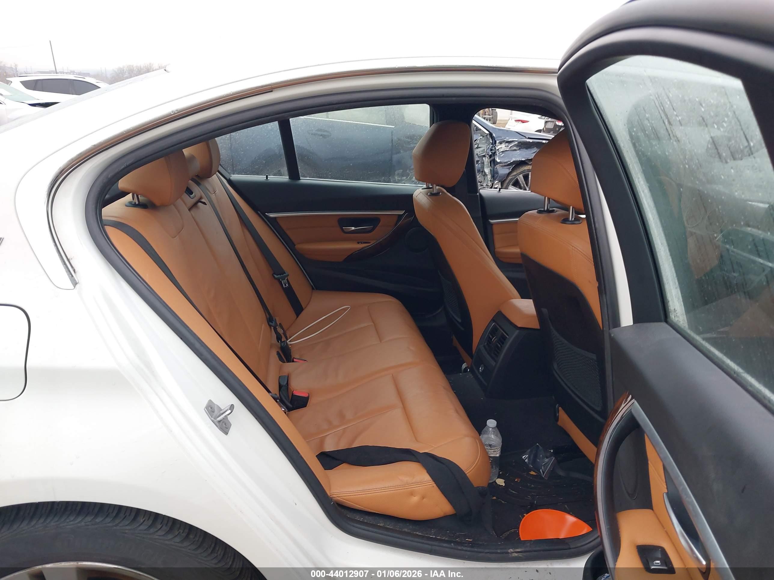 BMW 330E image 8