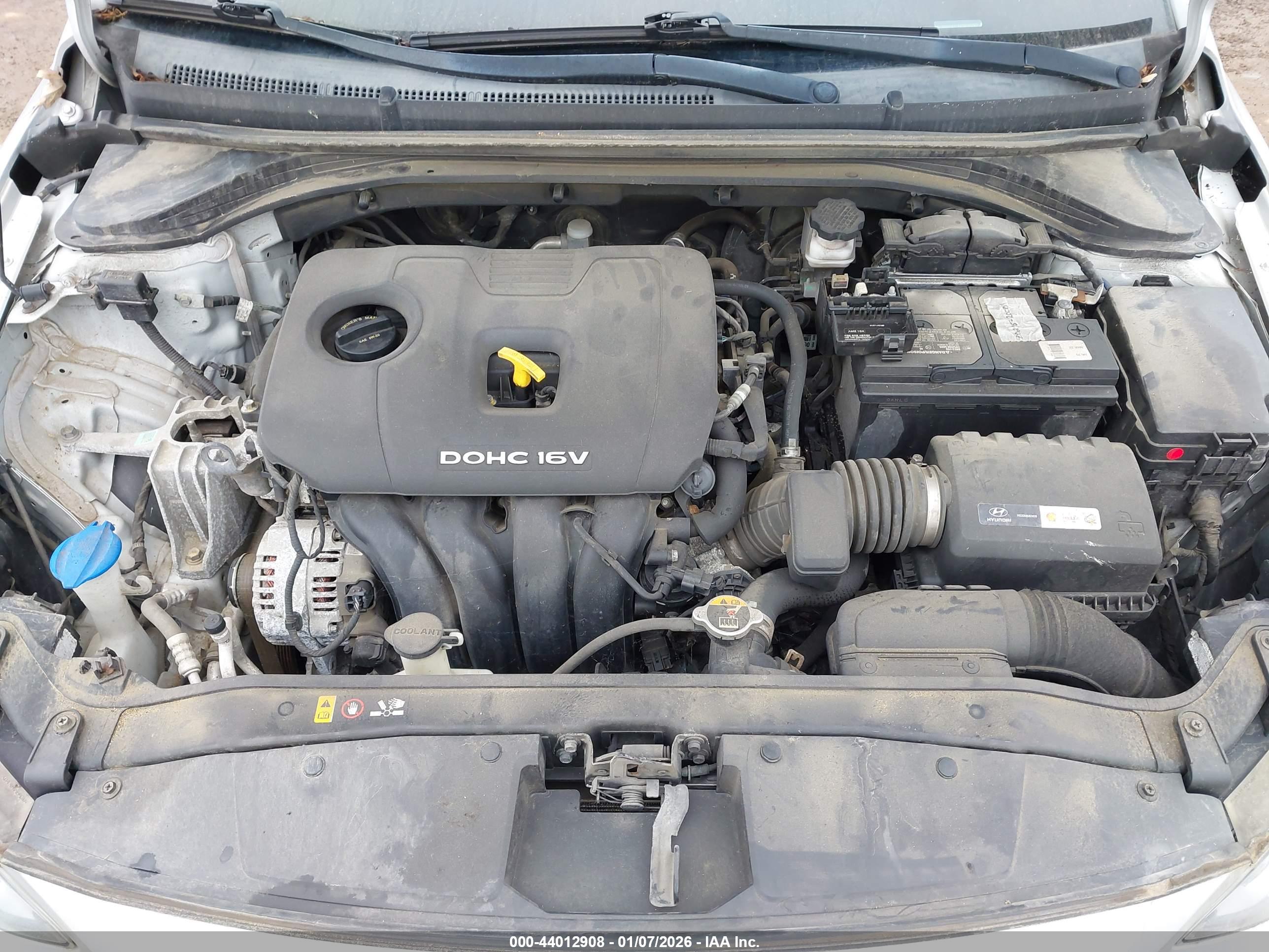 HYUNDAI ELANTRA image 10