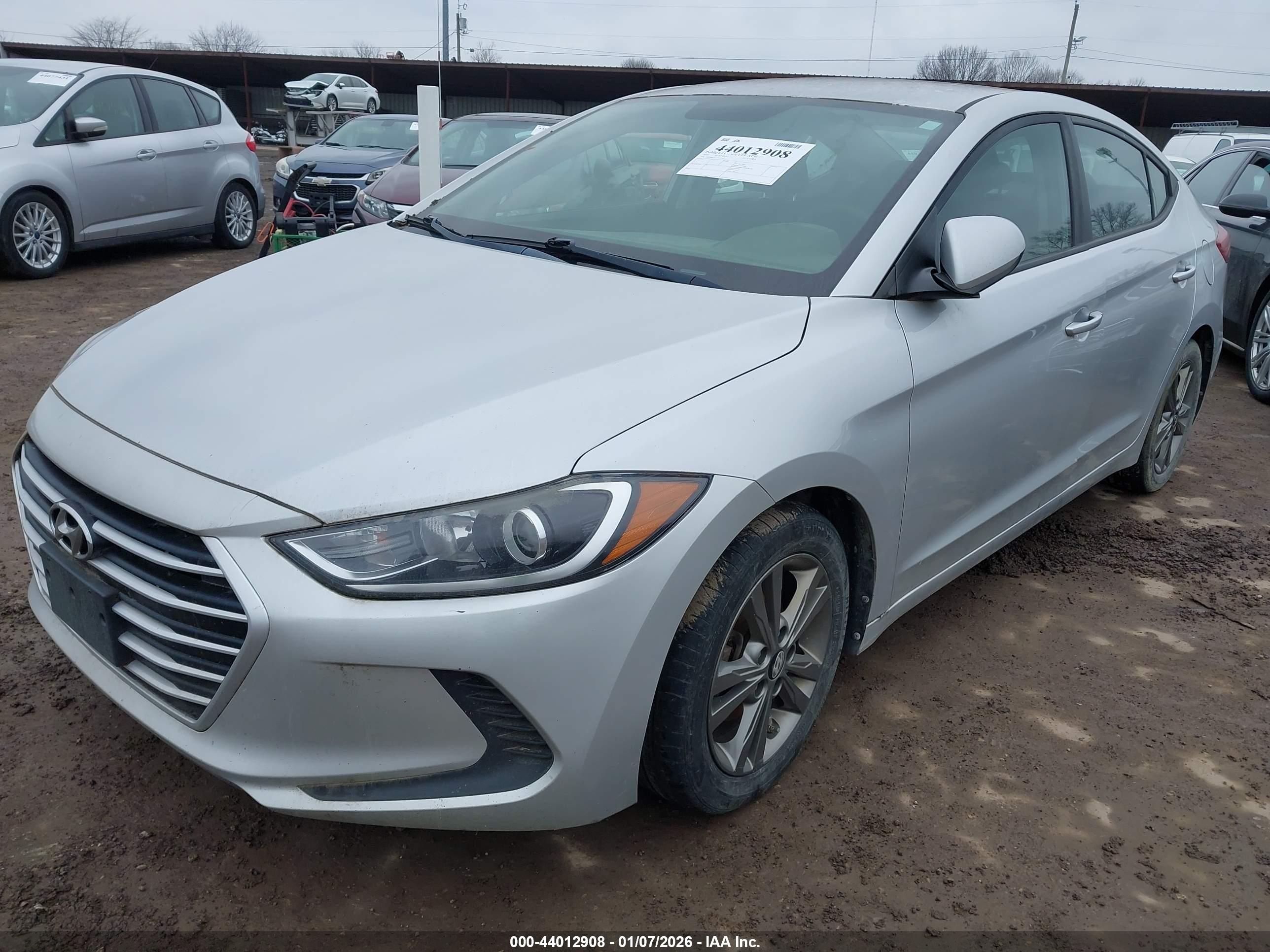 HYUNDAI ELANTRA image 2
