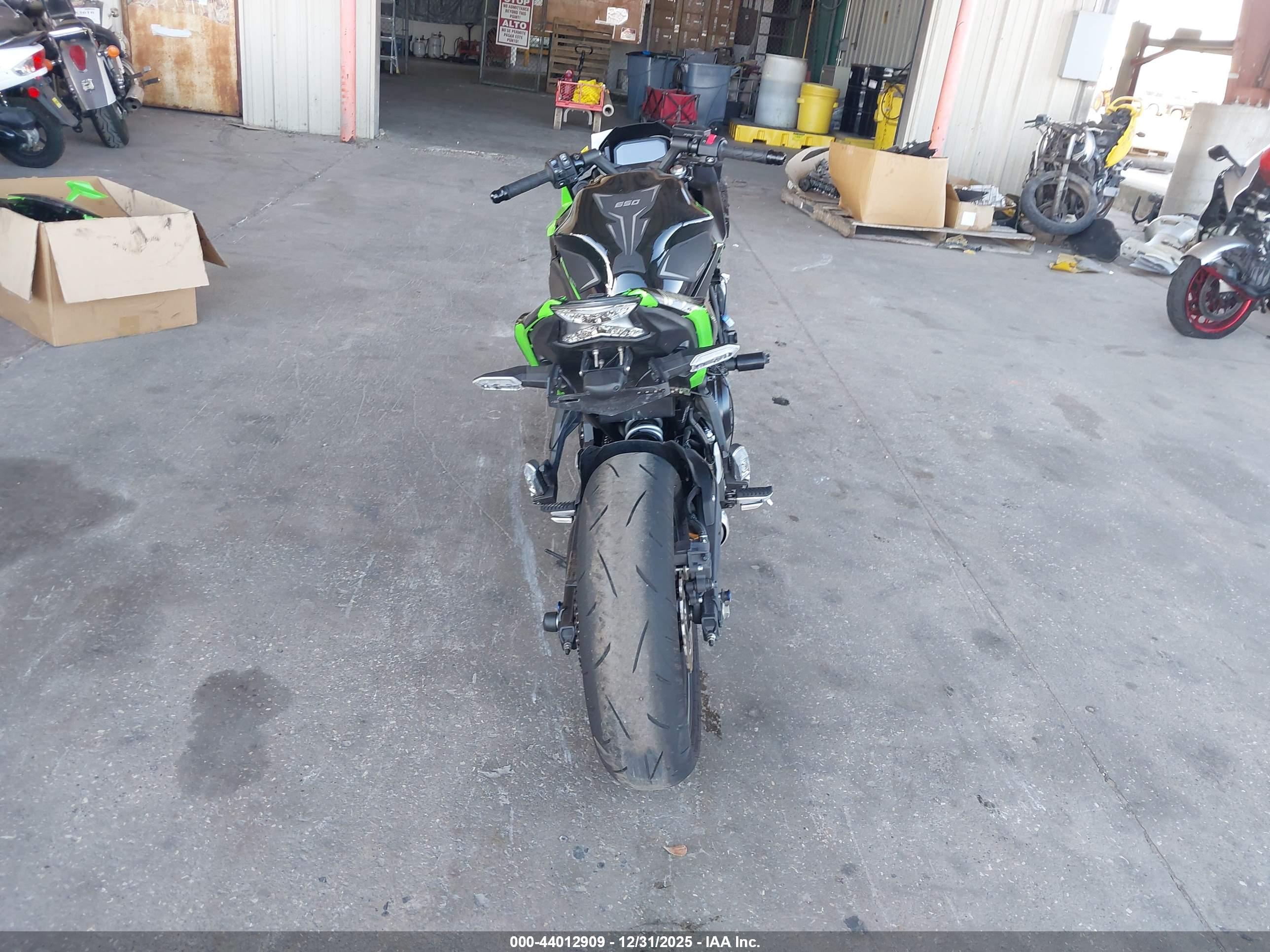 KAWASAKI EX650 image 6