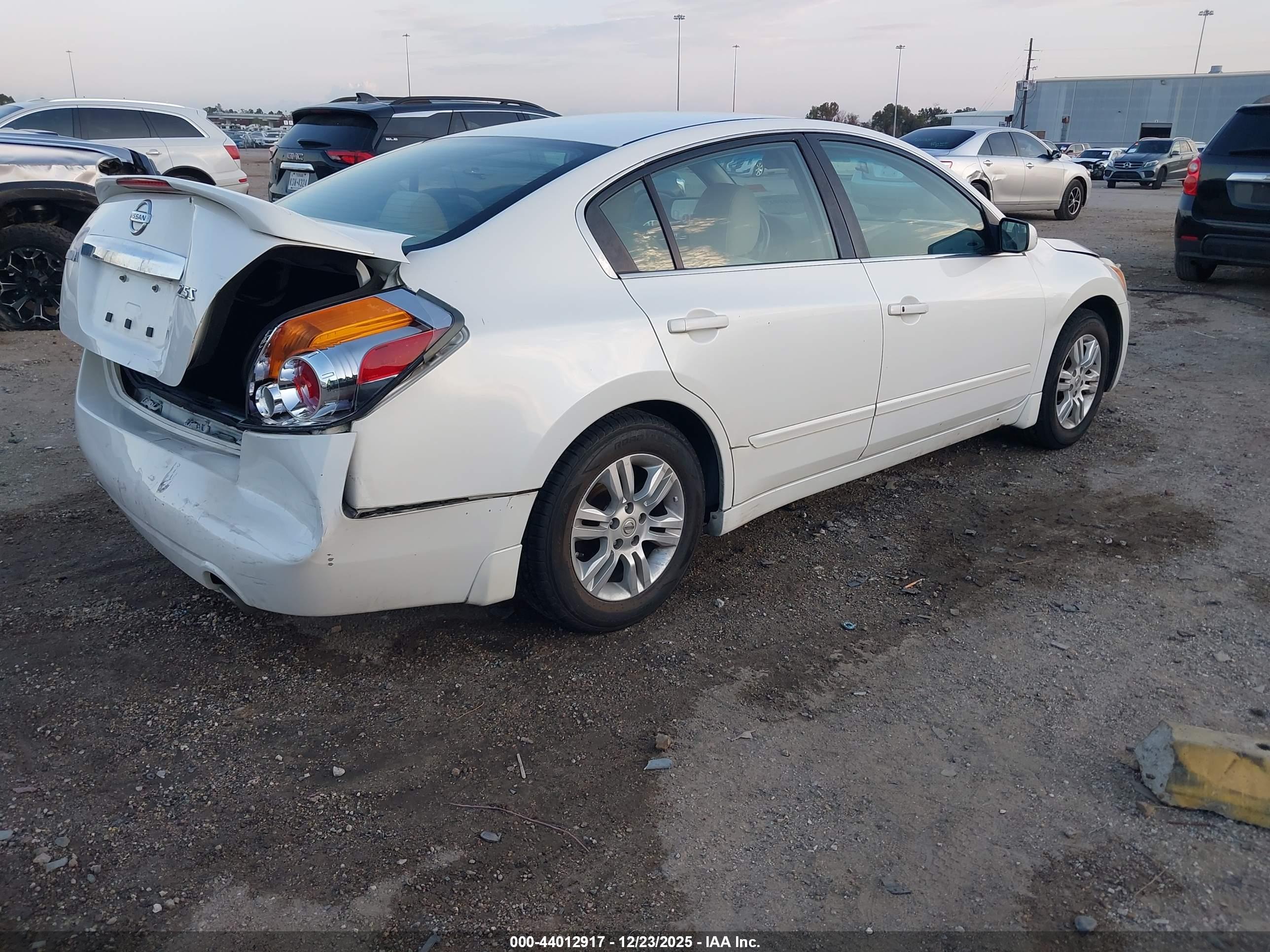 NISSAN ALTIMA image 4