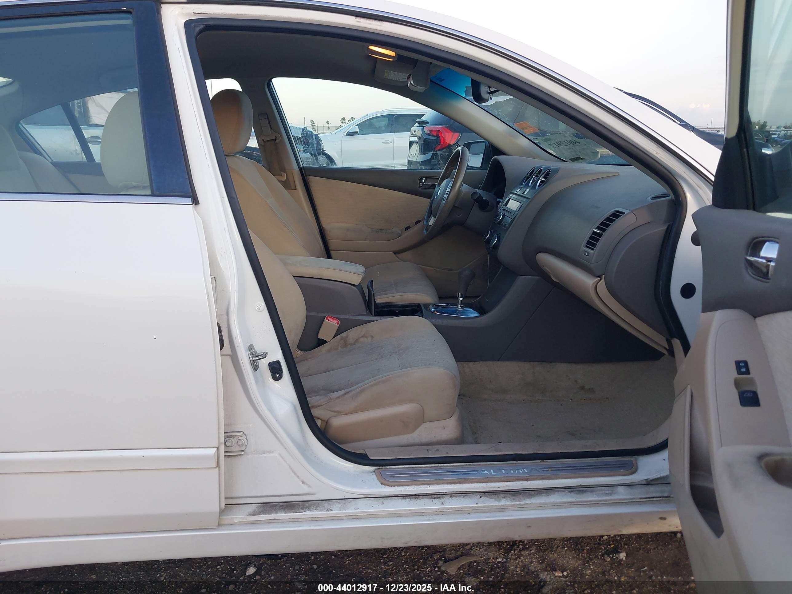 NISSAN ALTIMA image 5