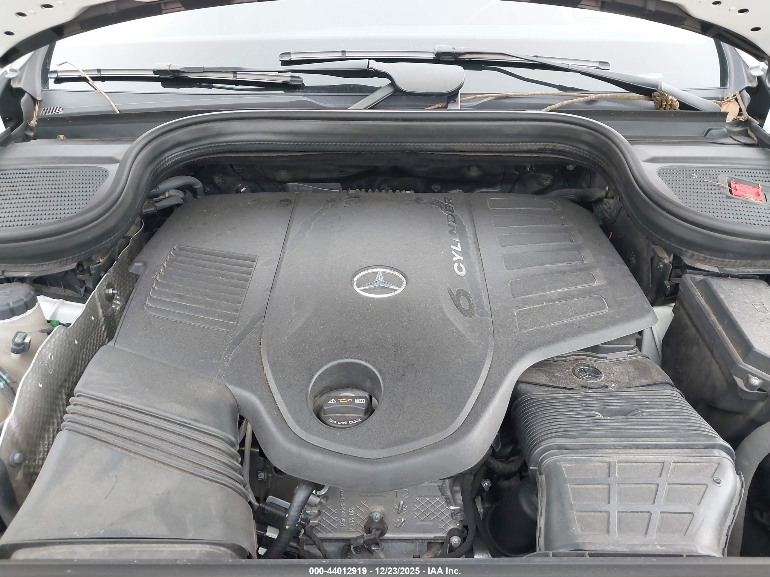 MERCEDES-BENZ GLS image 10