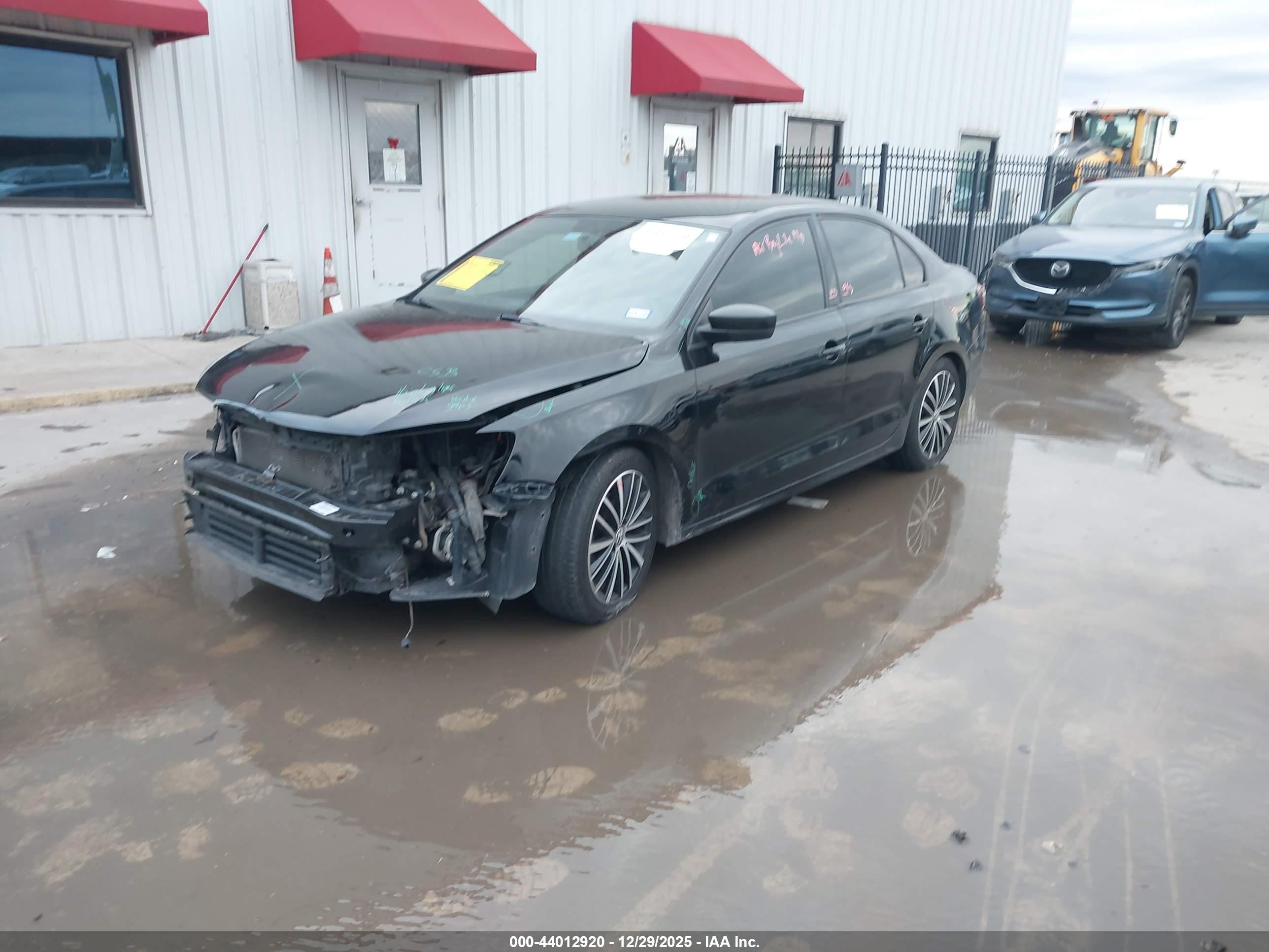 VOLKSWAGEN JETTA image 2