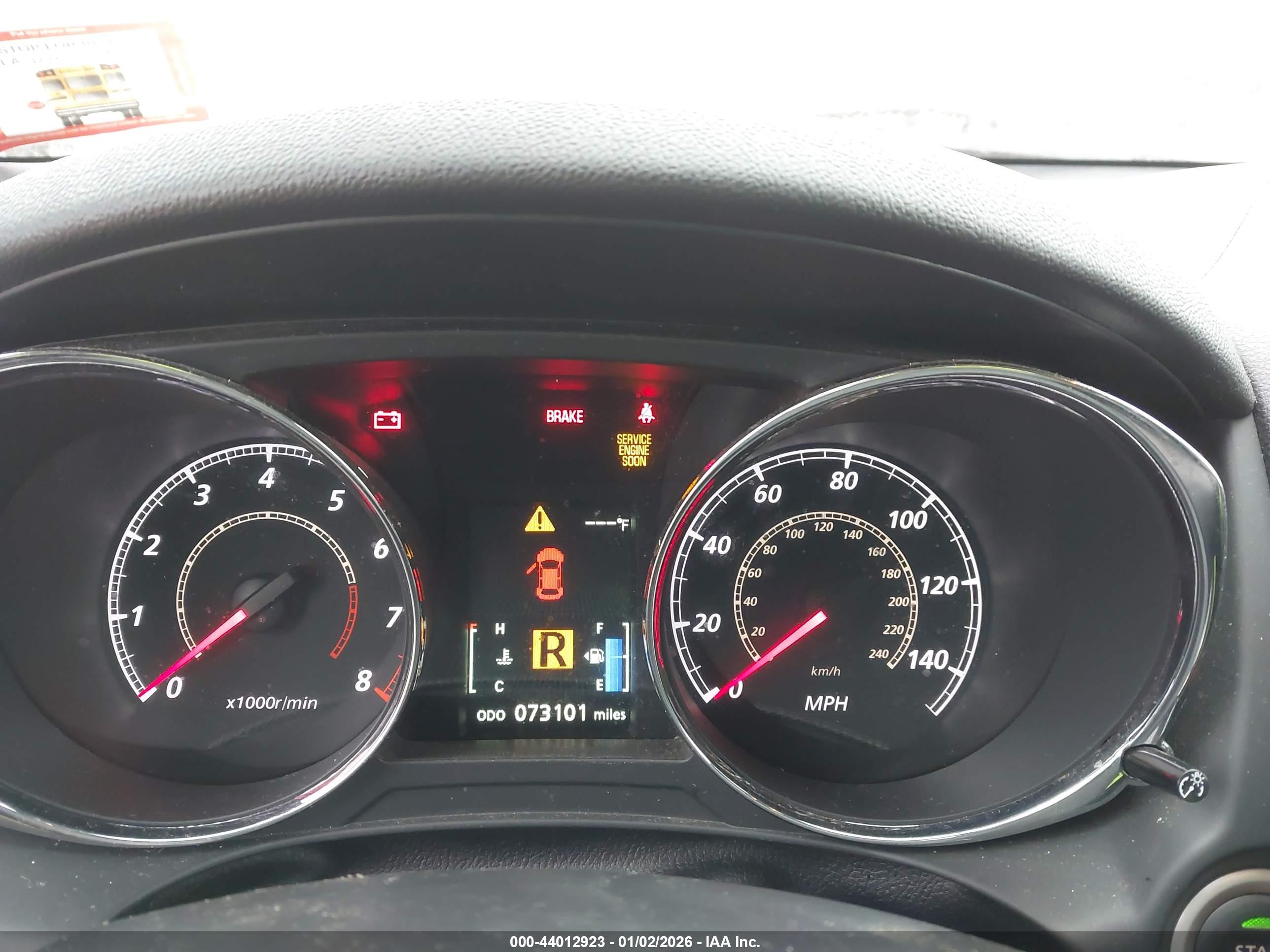 MITSUBISHI OUTLANDER image 7