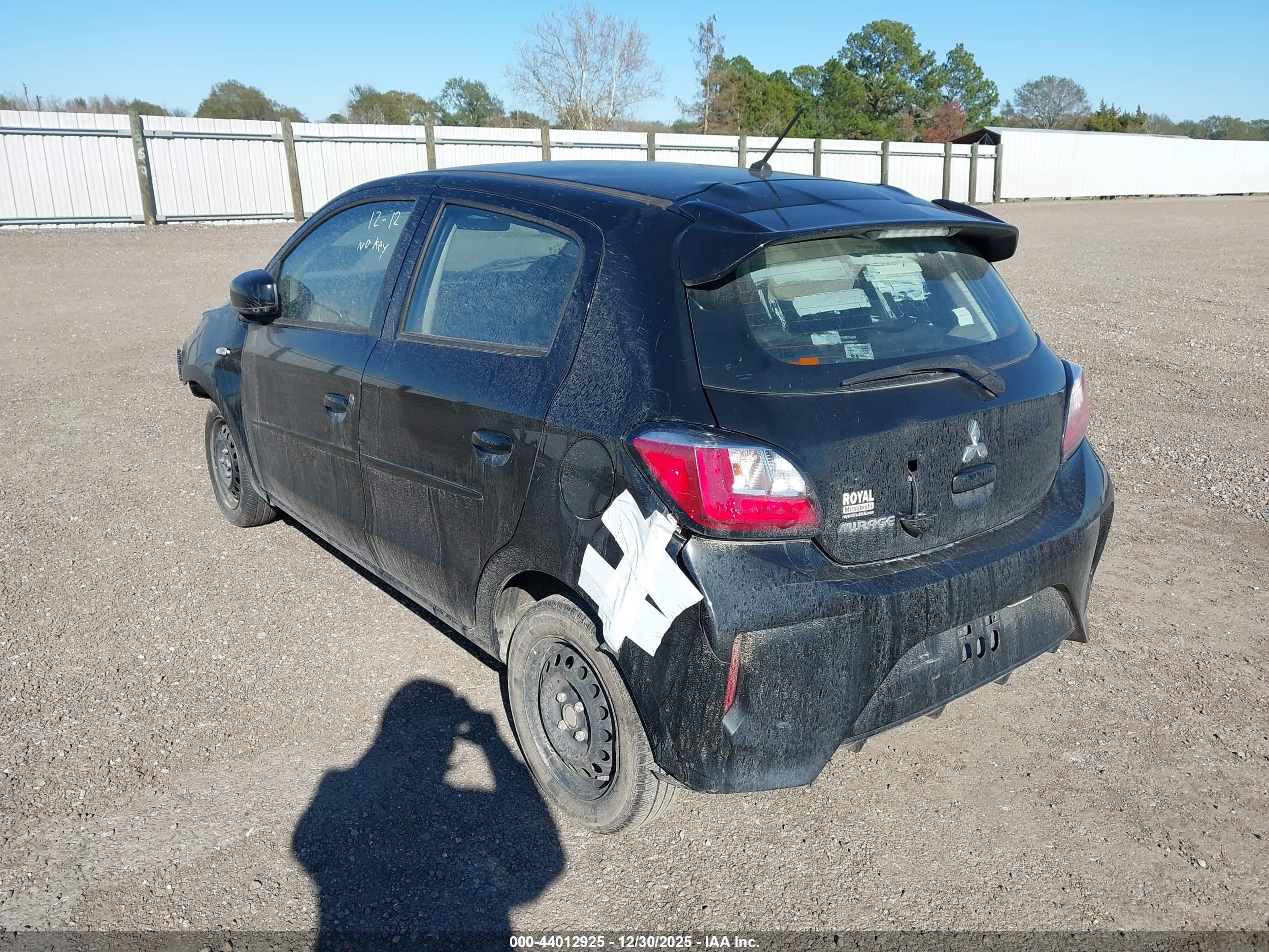 MITSUBISHI MIRAGE image 3