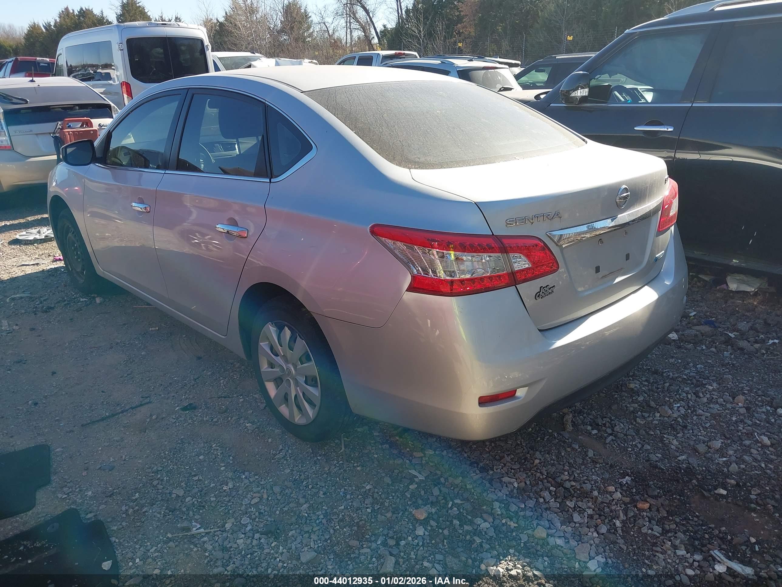 NISSAN SENTRA image 3