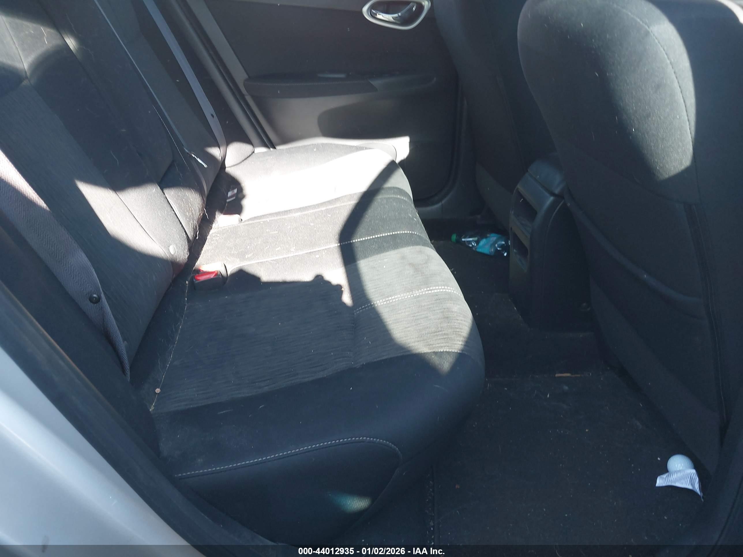 NISSAN SENTRA image 8