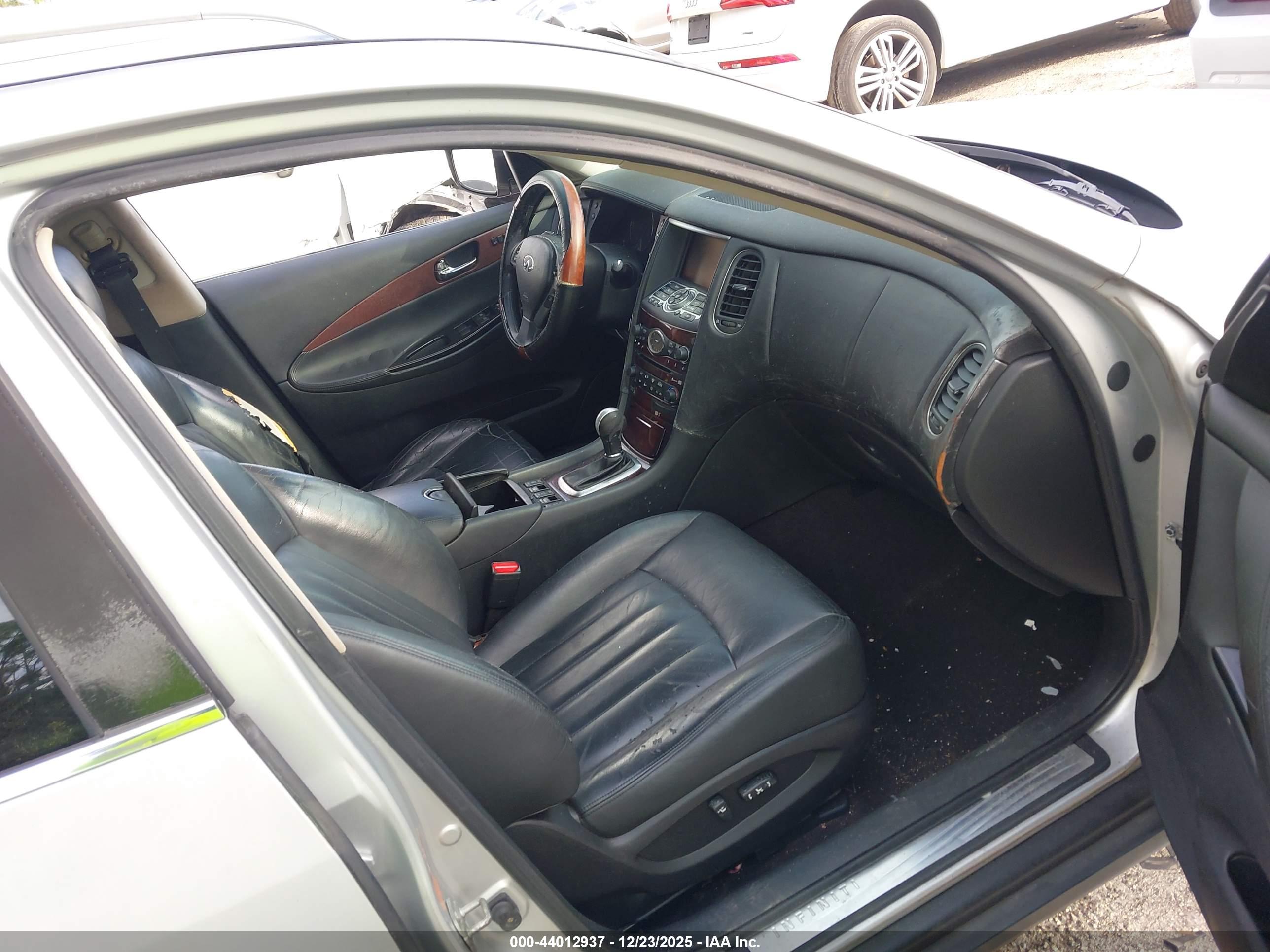 INFINITI EX35 image 5