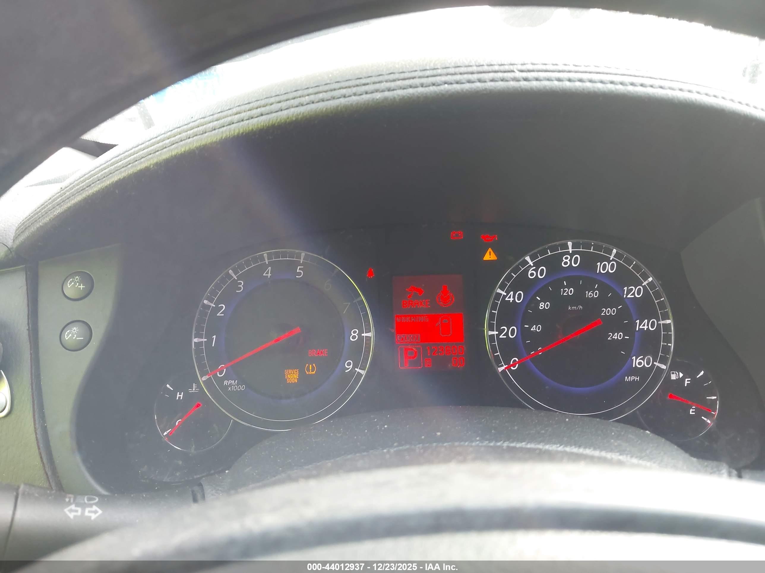 INFINITI EX35 image 7