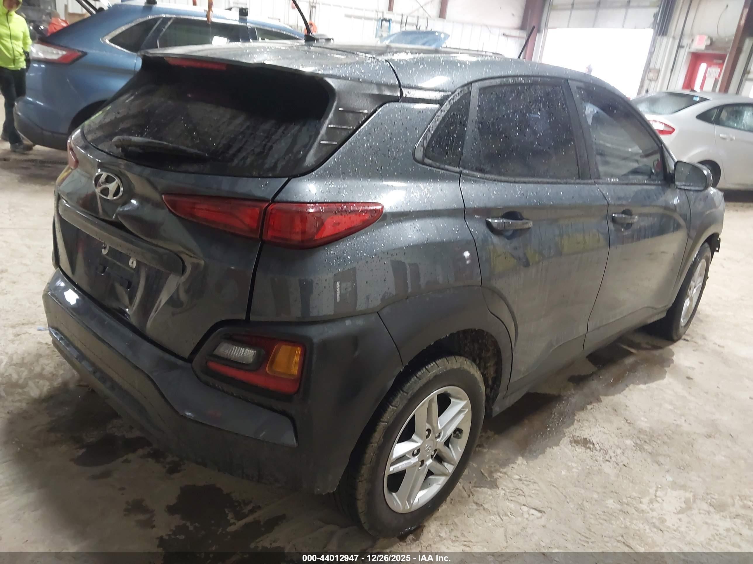 HYUNDAI KONA image 4