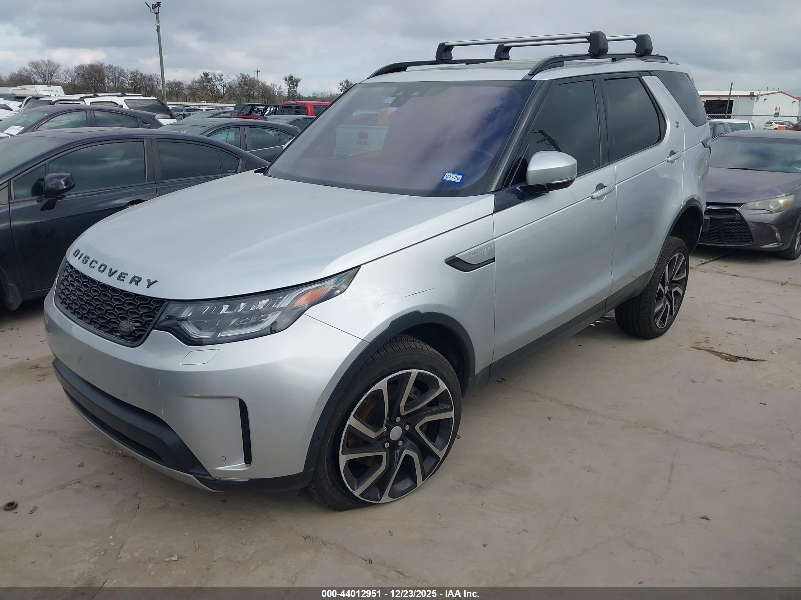 LAND ROVER image 2