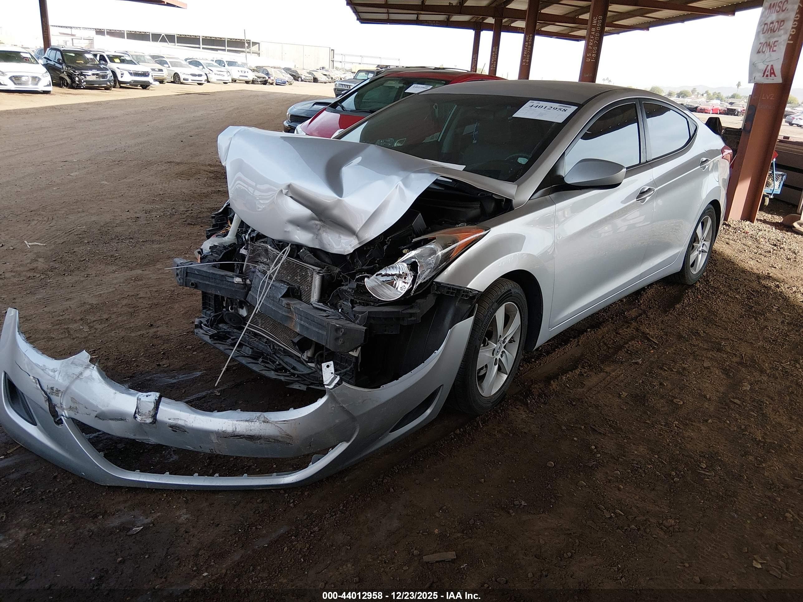 HYUNDAI ELANTRA image 2