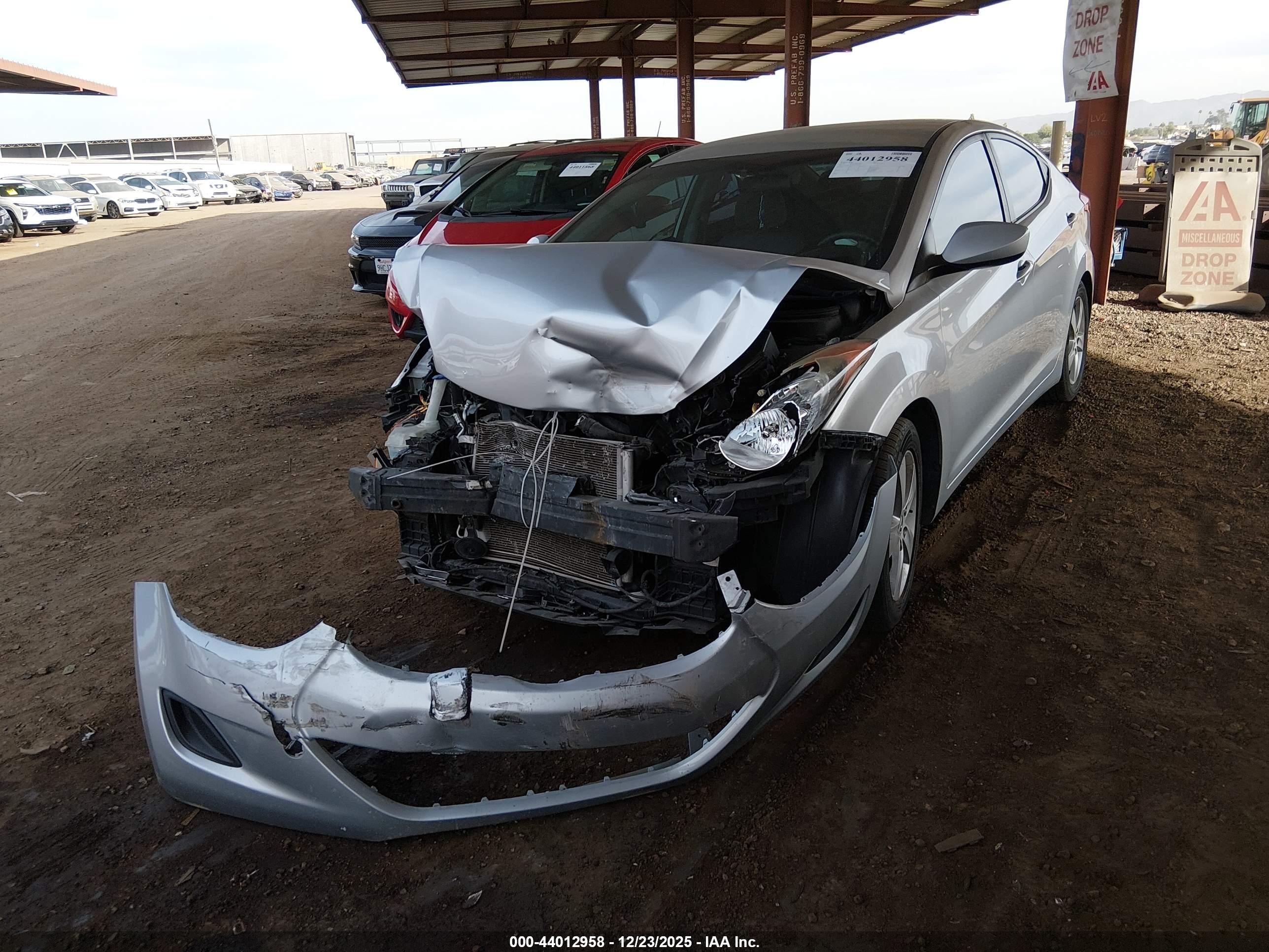 HYUNDAI ELANTRA image 6