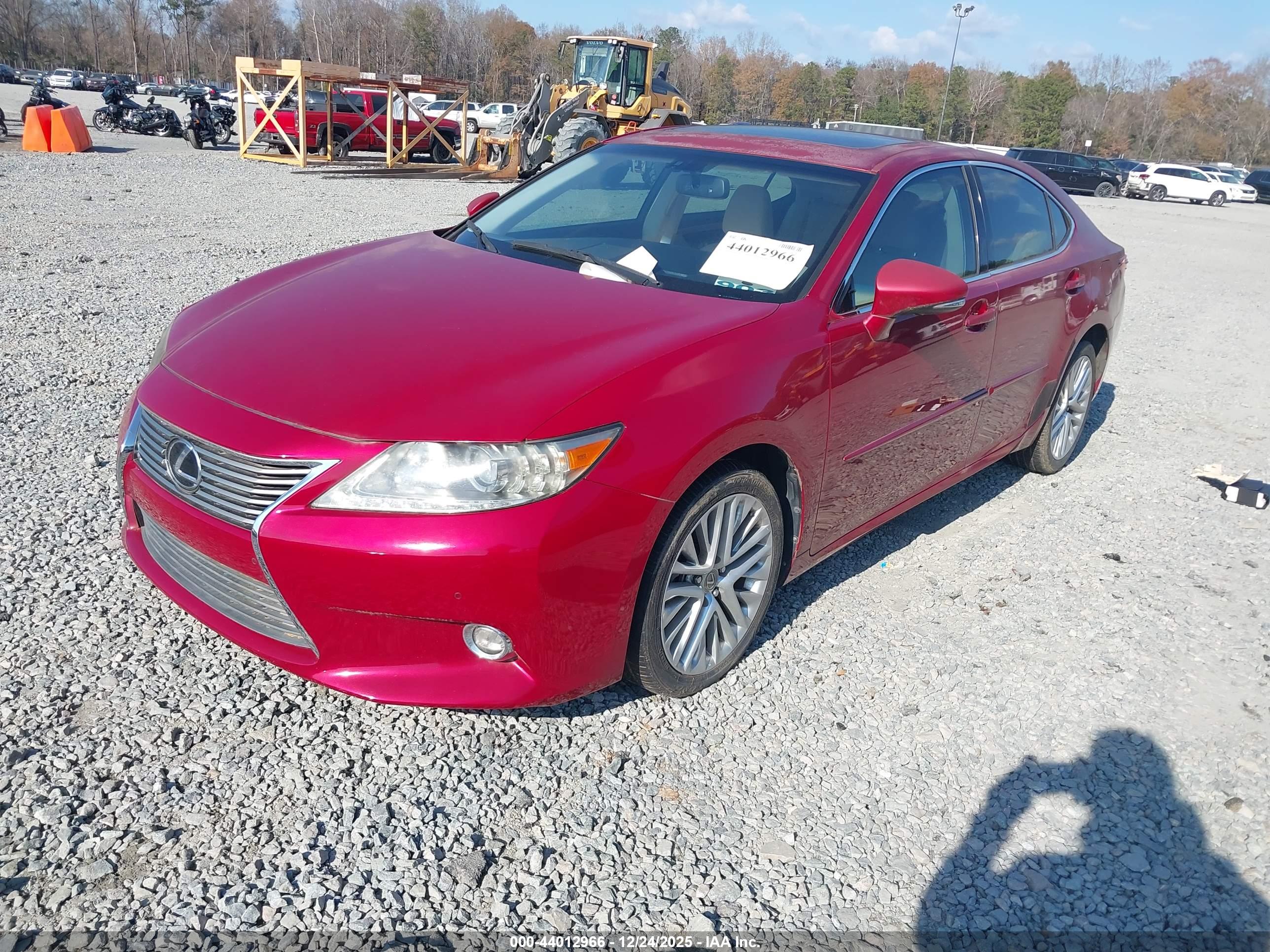 LEXUS ES image 2