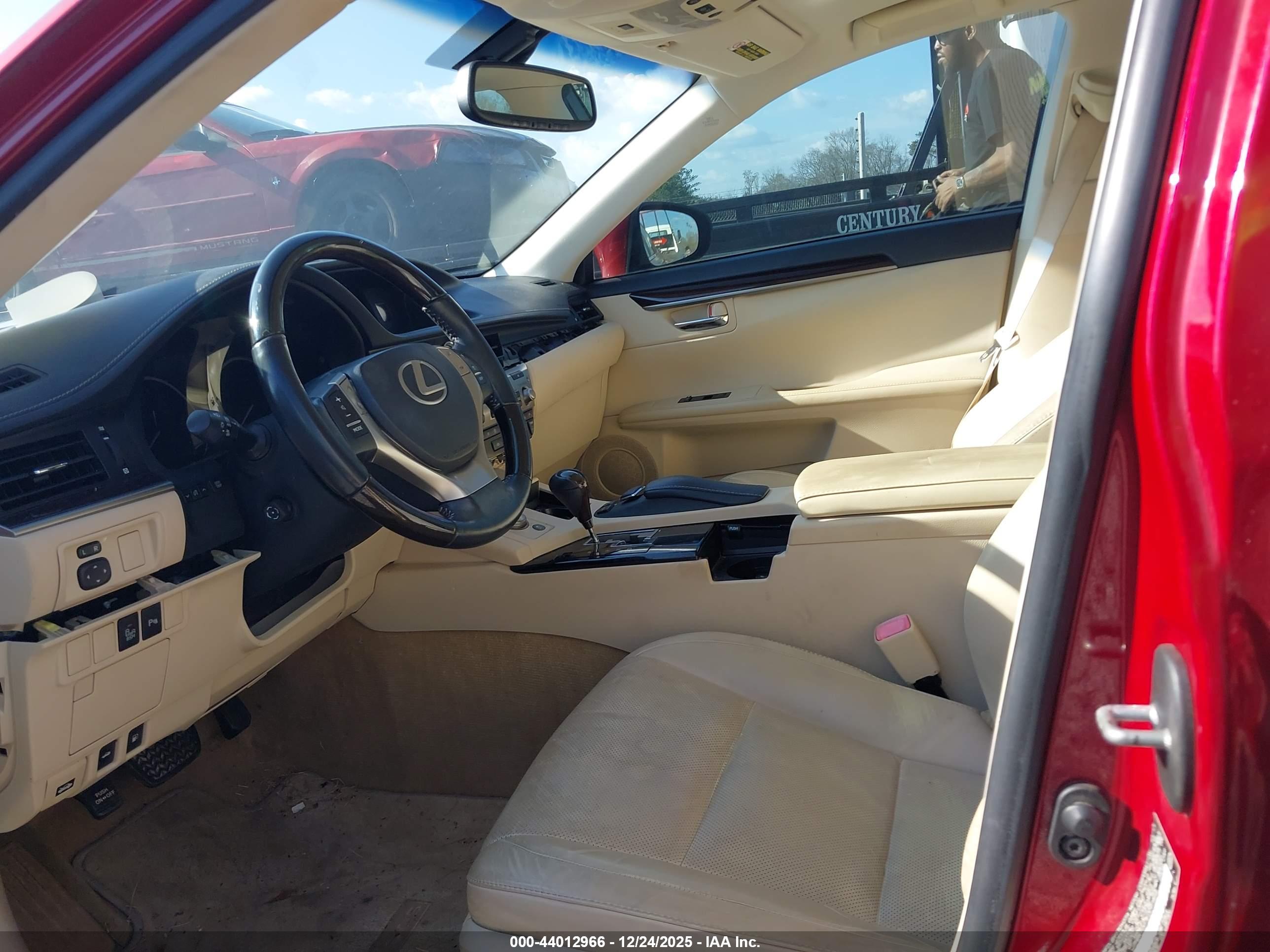 LEXUS ES image 5