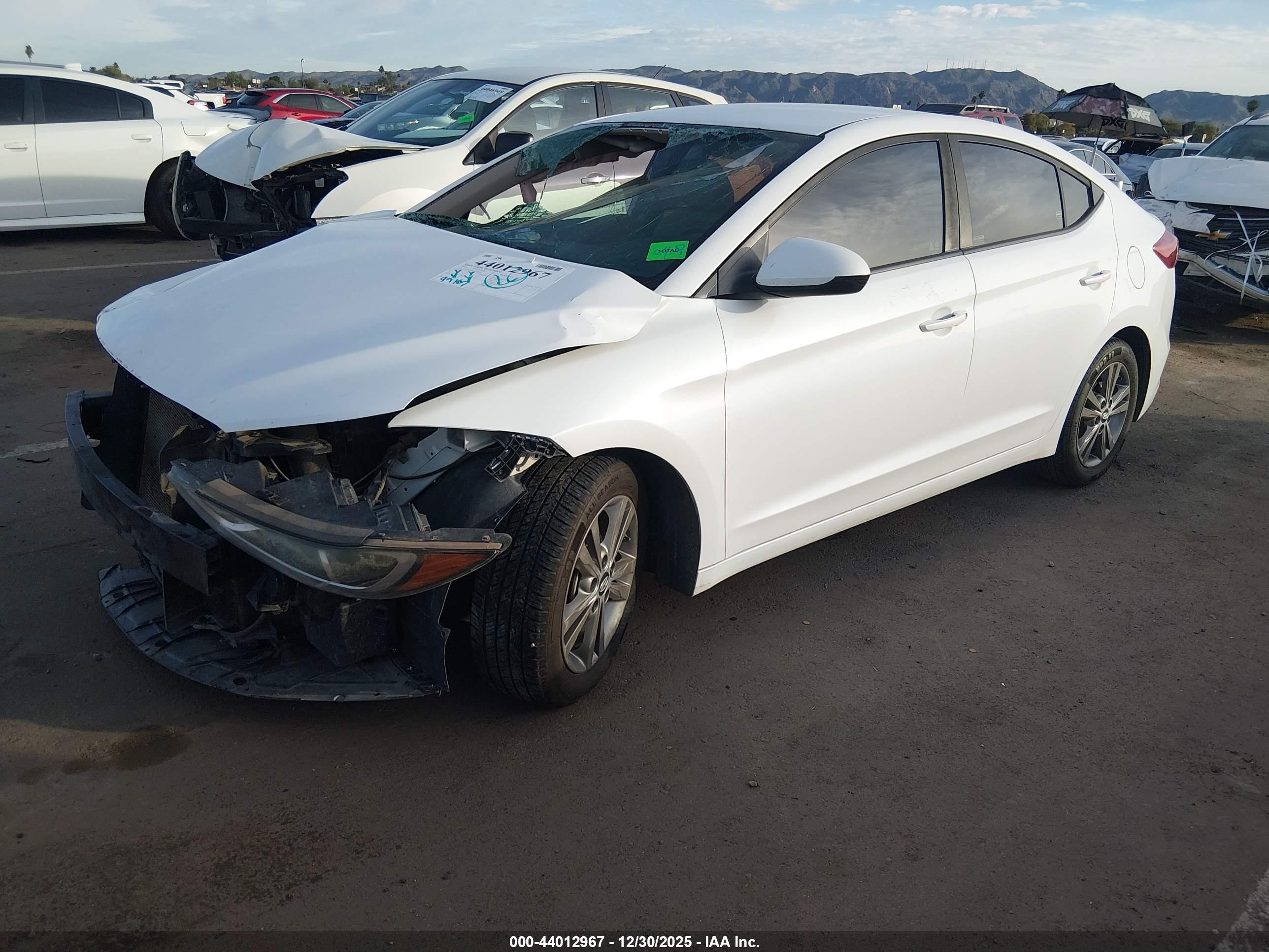 HYUNDAI ELANTRA image 2