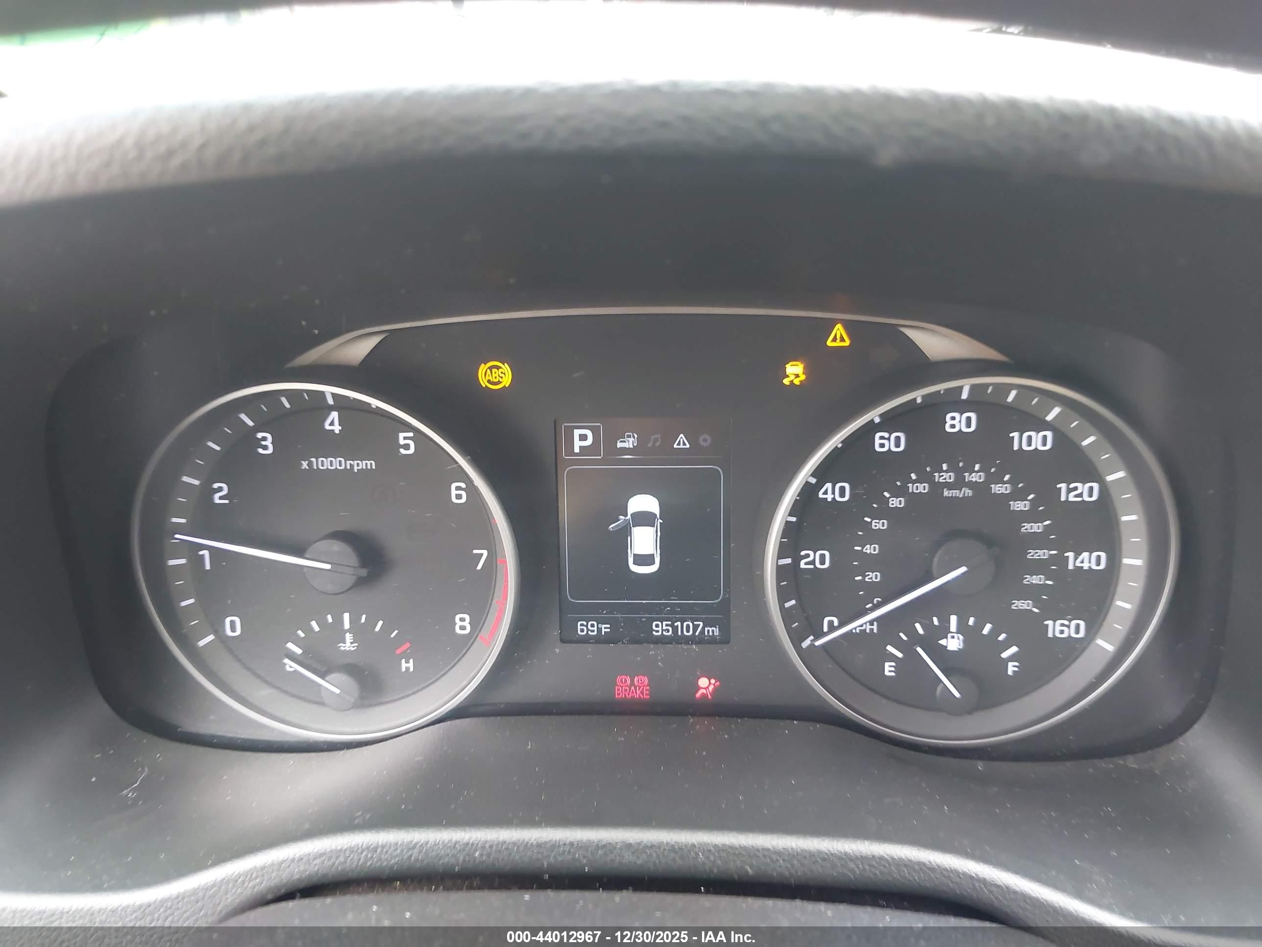 HYUNDAI ELANTRA image 7