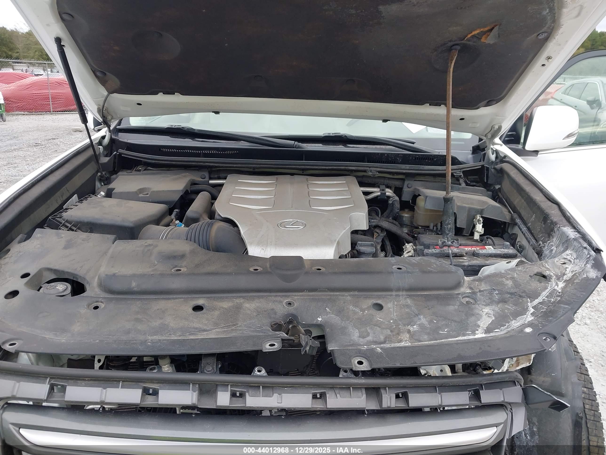 LEXUS GX image 10