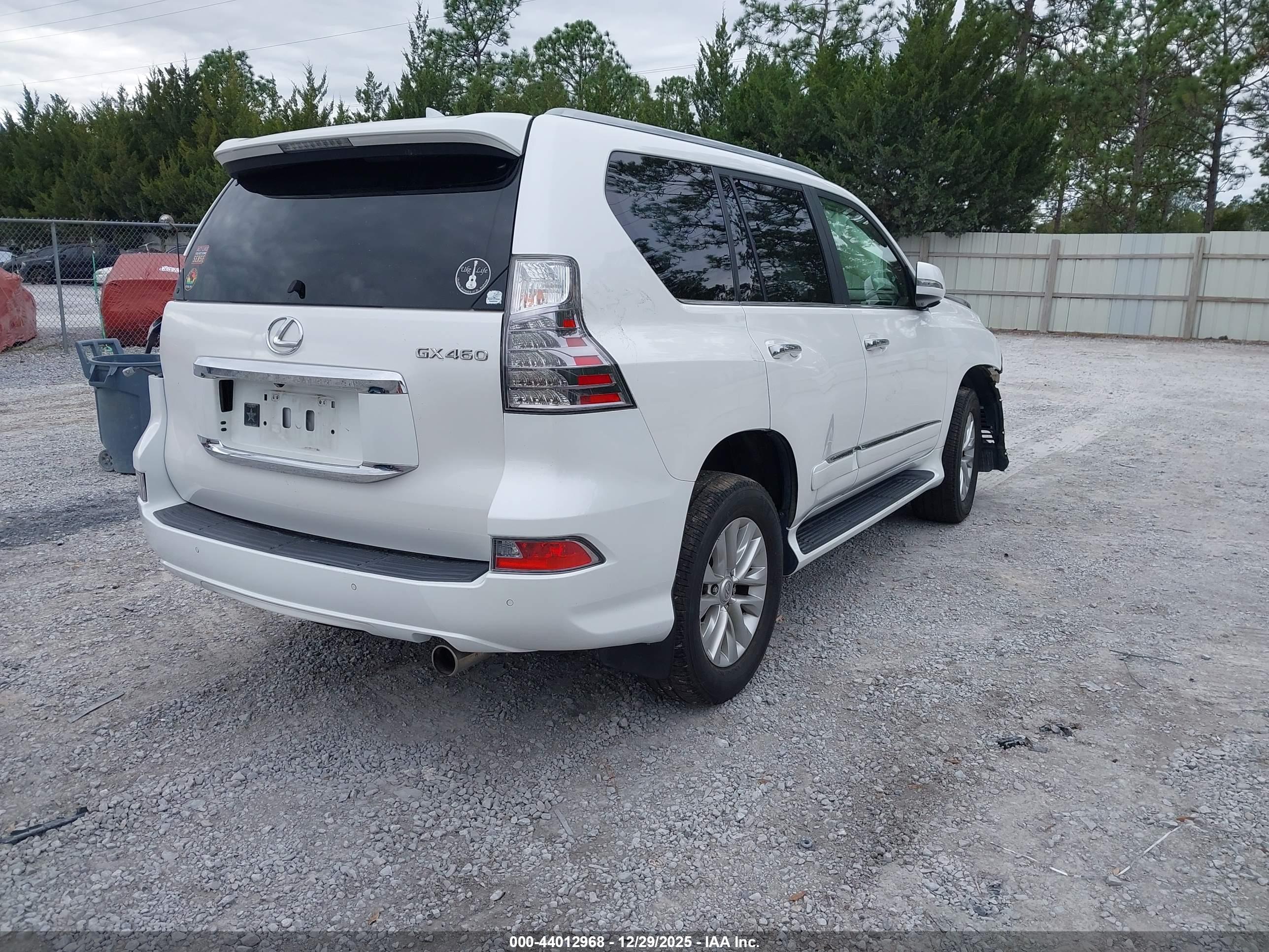 LEXUS GX image 4